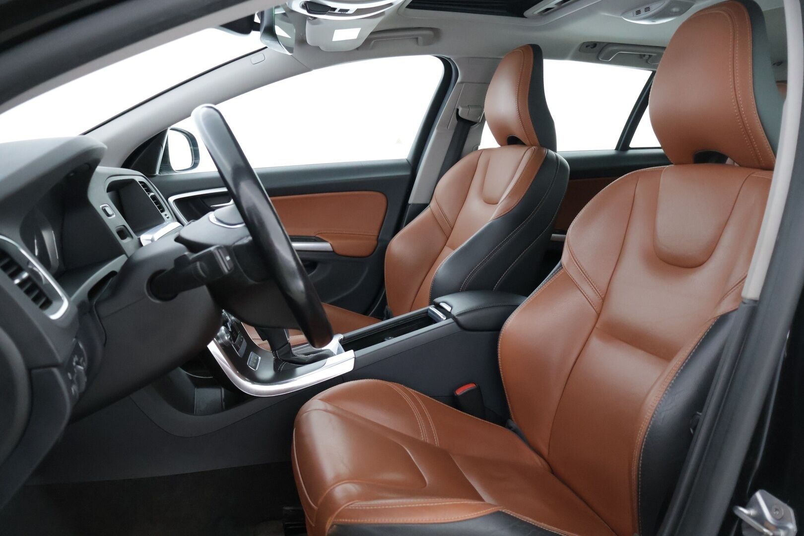 Volvo V60 2015 V60 Plug in Hybrid Farmari (AC) 4ov 2400cm3 A - * Myydään Huutokaupat.com *