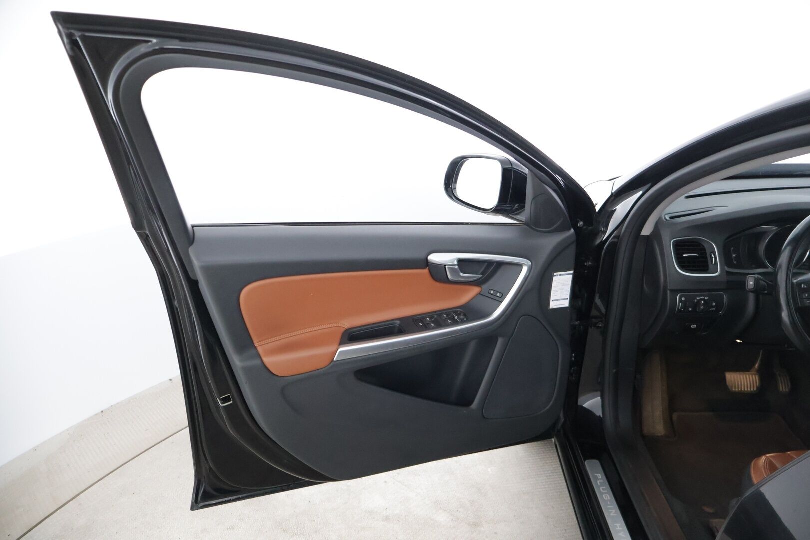 Volvo V60 2015 V60 Plug in Hybrid Farmari (AC) 4ov 2400cm3 A - * Myydään Huutokaupat.com *