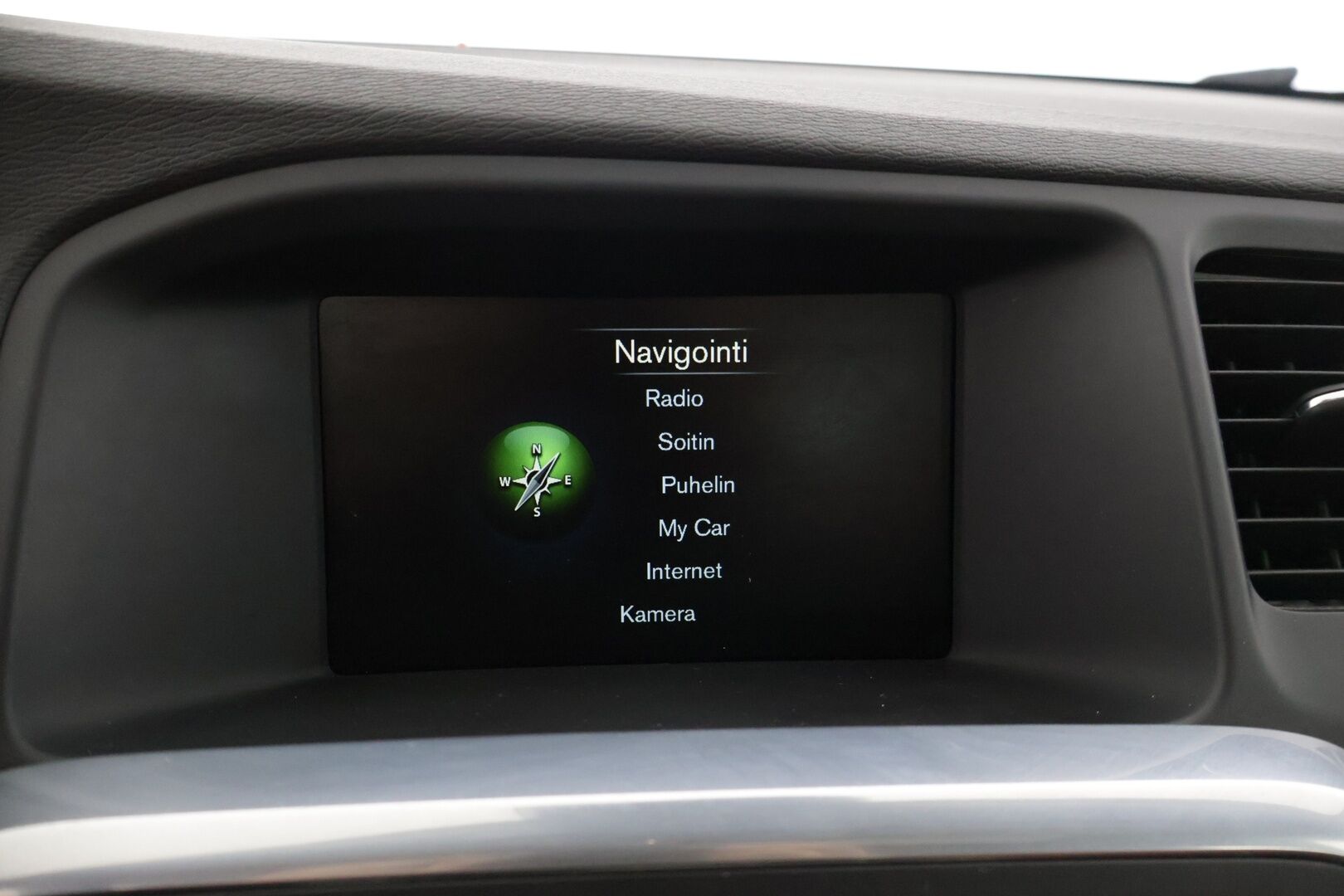 Volvo V60 2015 V60 Plug in Hybrid Farmari (AC) 4ov 2400cm3 A - * Myydään Huutokaupat.com *