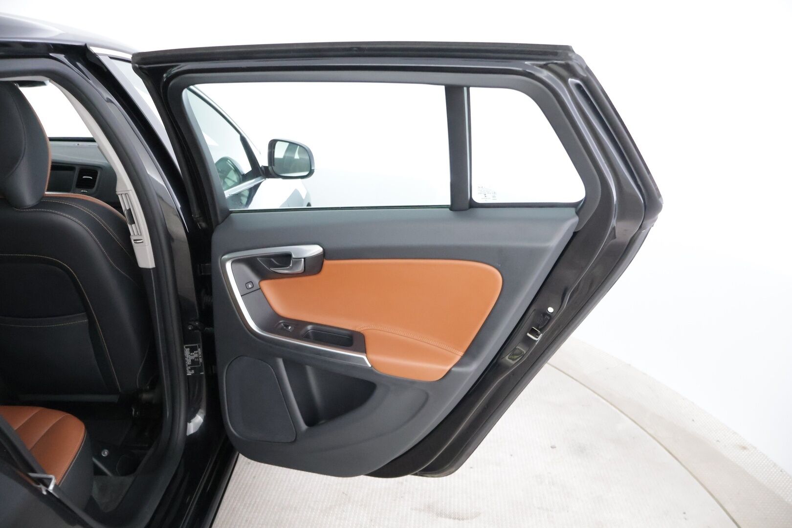 Volvo V60 2015 V60 Plug in Hybrid Farmari (AC) 4ov 2400cm3 A - * Myydään Huutokaupat.com *