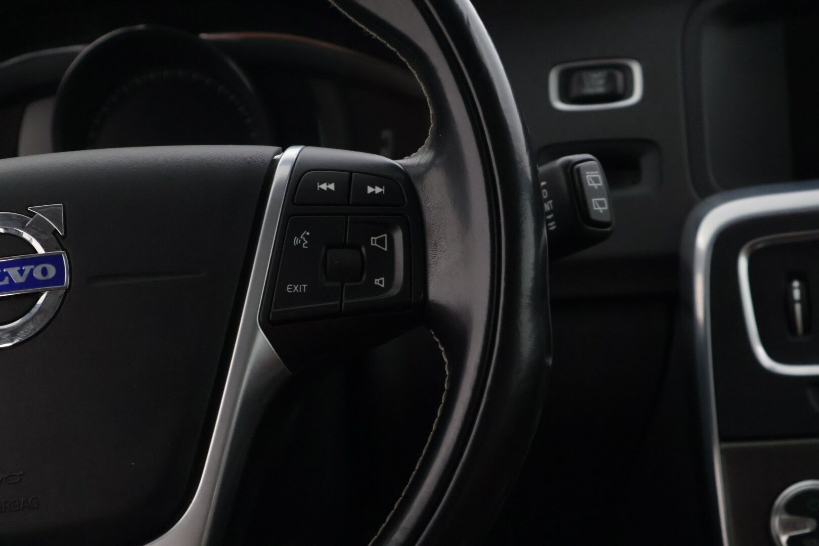 Volvo V60 2015 V60 Plug in Hybrid Farmari (AC) 4ov 2400cm3 A - * Myydään Huutokaupat.com *