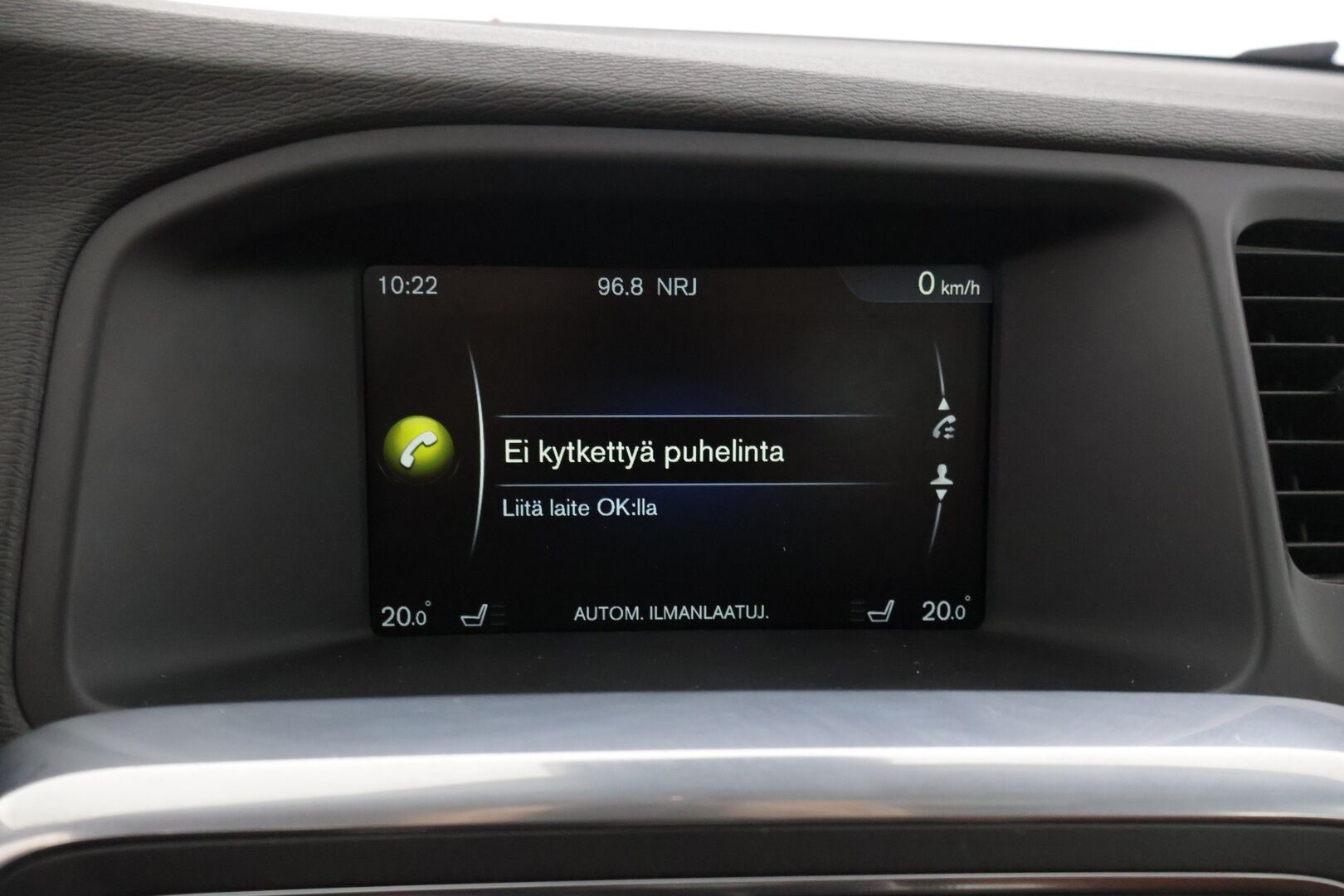Volvo V60 2015 V60 Plug in Hybrid Farmari (AC) 4ov 2400cm3 A - * Myydään Huutokaupat.com *
