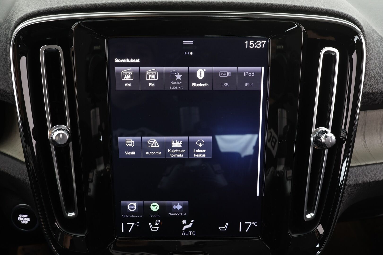 Volvo XC40 2019 D3 AWD Business Inscription aut * Webasto / ACC / LED / P.kamera / Sporttinahat / Keyless / Navi * - 1-om Suomi-auto / Kahdet renkaat / Merkkihuollettu! - Osta nyt, maksa vasta ensi vuonna