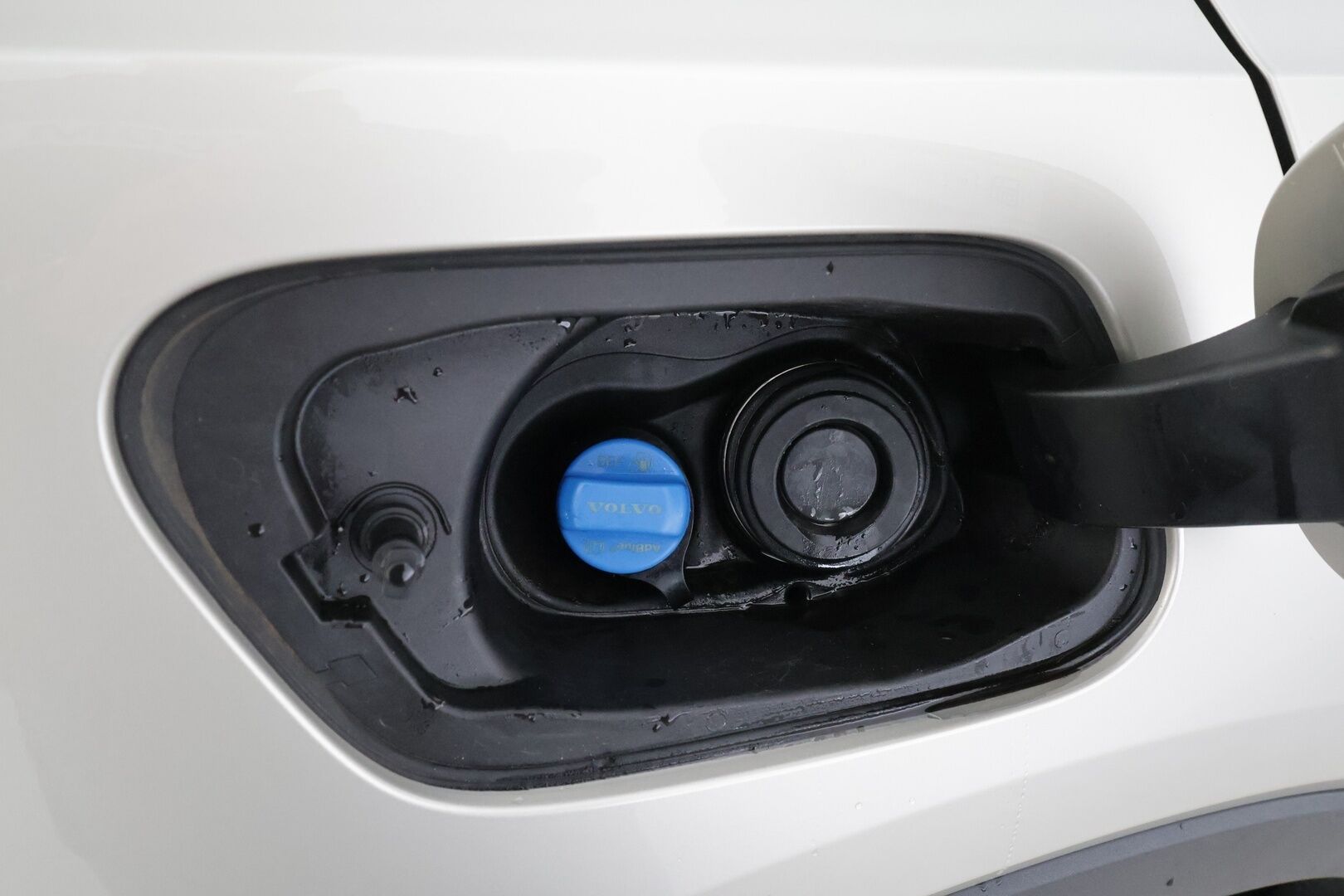 Volvo XC40 2019 D3 AWD Business Inscription aut * Webasto / ACC / LED / P.kamera / Sporttinahat / Keyless / Navi * - 1-om Suomi-auto / Kahdet renkaat / Merkkihuollettu! - Osta nyt, maksa vasta ensi vuonna