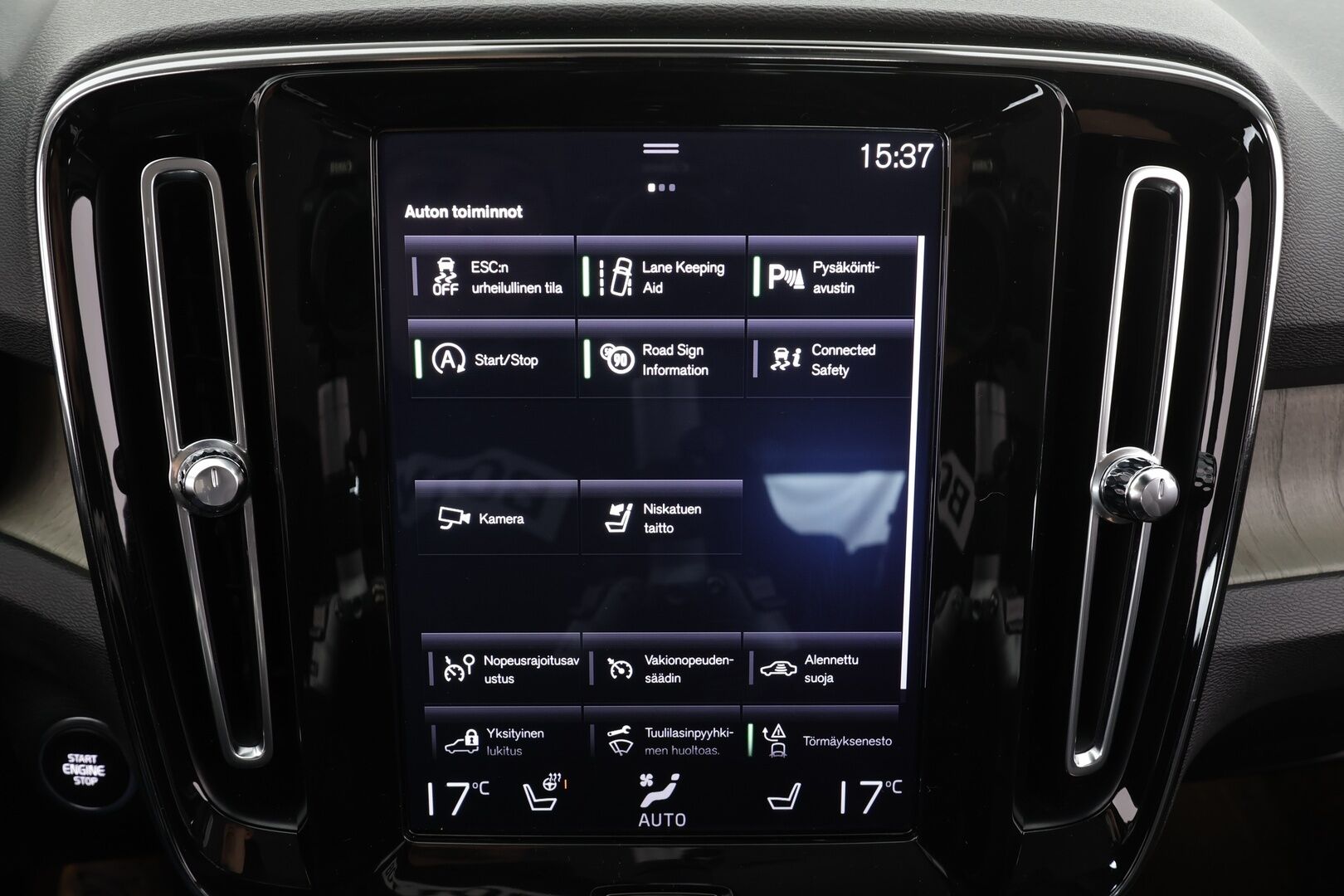 Volvo XC40 2019 D3 AWD Business Inscription aut * Webasto / ACC / LED / P.kamera / Sporttinahat / Keyless / Navi * - 1-om Suomi-auto / Kahdet renkaat / Merkkihuollettu! - Osta nyt, maksa vasta ensi vuonna