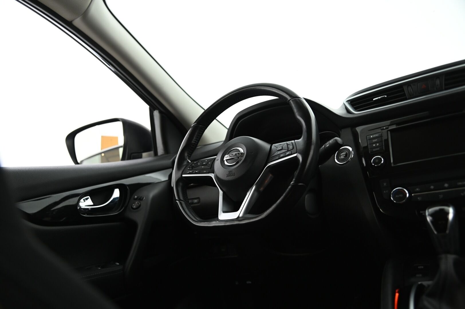 Nissan Qashqai 2020 DIG-T 160 N-Connecta 2WD DCT MY19 **360 Kamera / Koukku / Navi / Vakkari / Kaistavahti** - Lohkolämmitin / 2x Renkaat