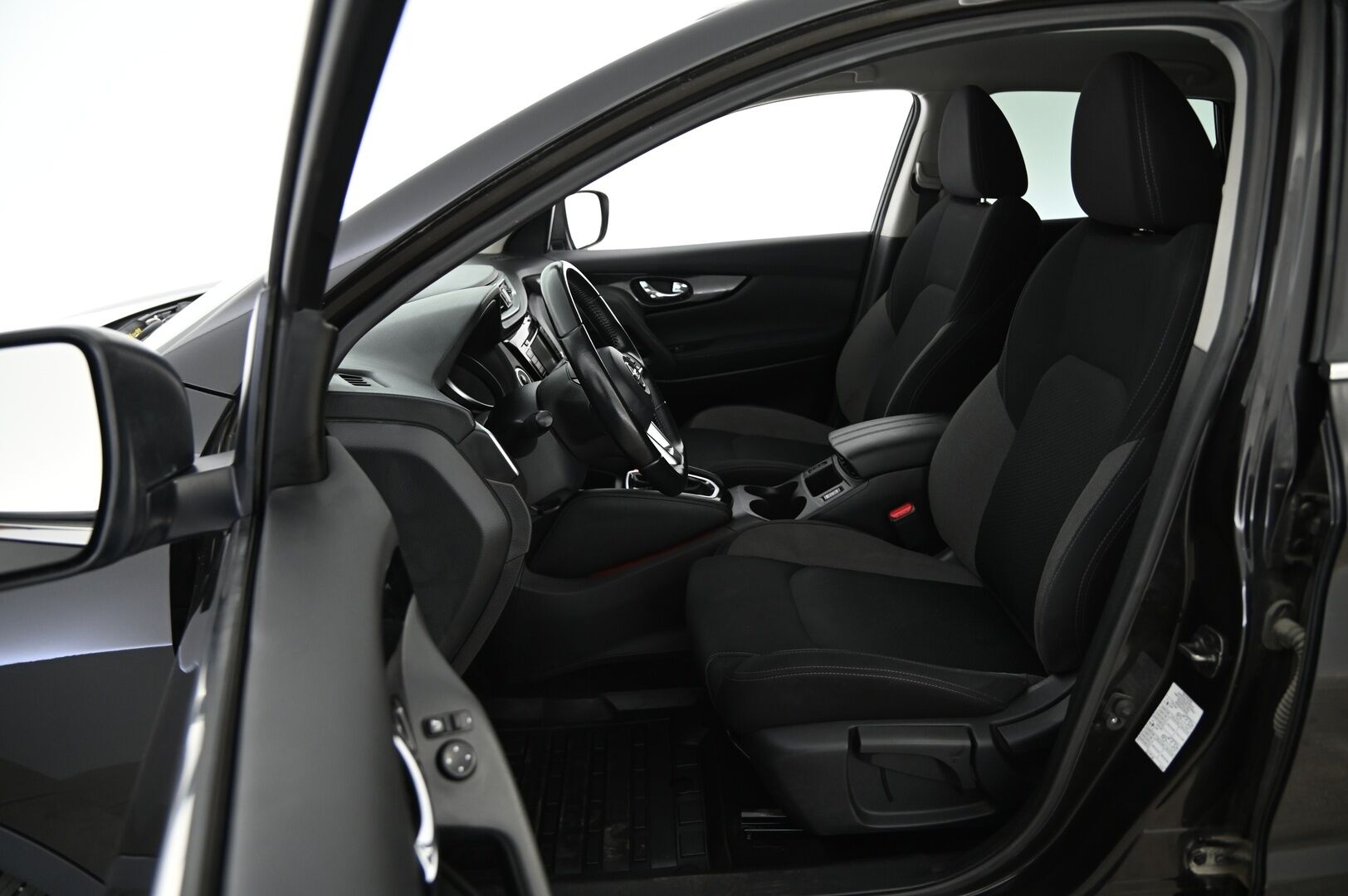 Nissan Qashqai 2020 DIG-T 160 N-Connecta 2WD DCT MY19 **360 Kamera / Koukku / Navi / Vakkari / Kaistavahti** - Lohkolämmitin / 2x Renkaat