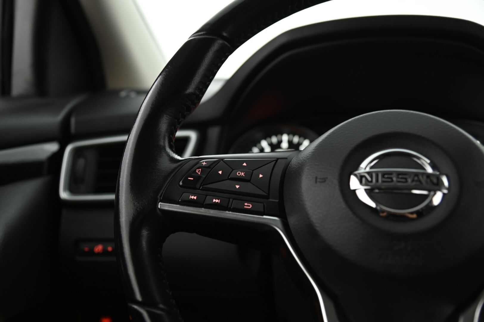 Nissan Qashqai 2020 DIG-T 160 N-Connecta 2WD DCT MY19 **360 Kamera / Koukku / Navi / Vakkari / Kaistavahti** - Lohkolämmitin / 2x Renkaat