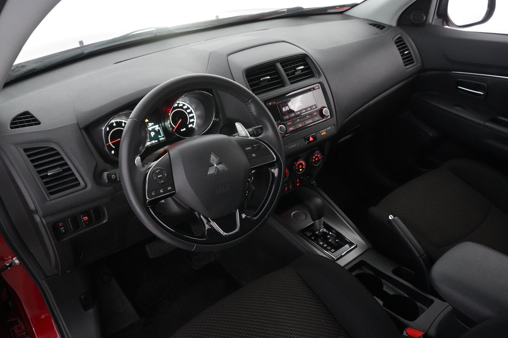 Mitsubishi ASX 2020 2.0 MIVEC Invite CVT 2WD - Vakkari | Lohkolämmitin | BT | Tutkat | Merkkihuollettu | Suomi-auto | Kahdet renkaat | Juuri katsastettu 