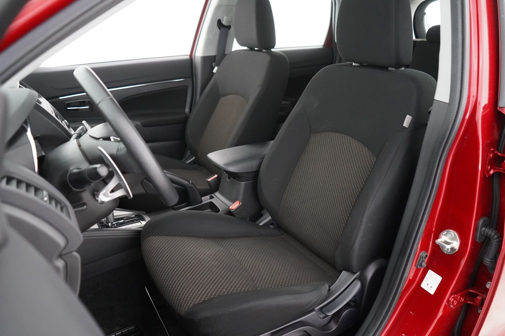 Mitsubishi ASX 2020 2.0 MIVEC Invite CVT 2WD - Vakkari | Lohkolämmitin | BT | Tutkat | Merkkihuollettu | Suomi-auto | Kahdet renkaat | Juuri katsastettu 