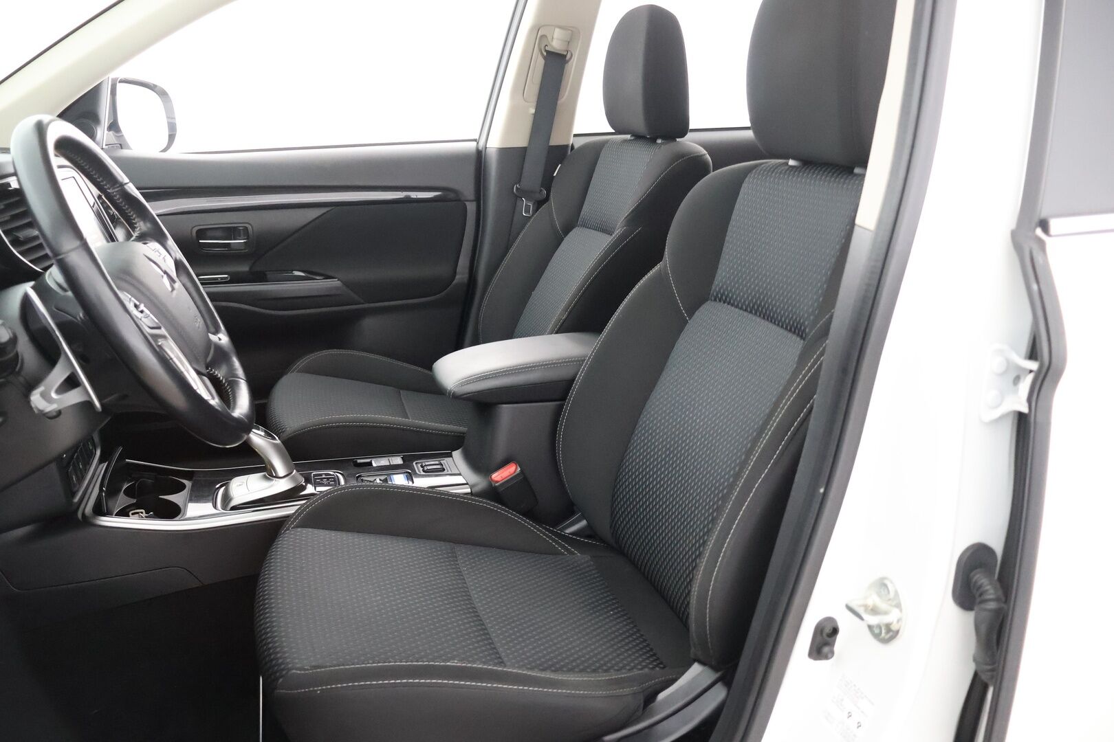 Mitsubishi Outlander PHEV 2021 Active 4WD 5P - ACC | Vetokoukku | P-kamera | Kaistavahti | CarPlay | Keyless | Merkkihuollot