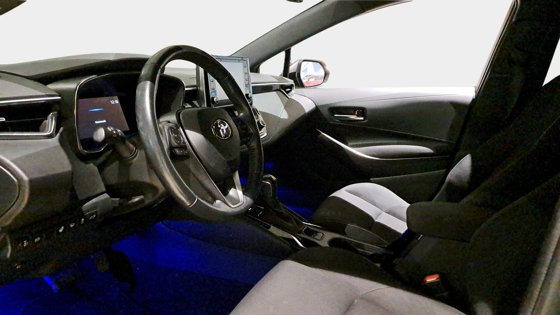Toyota Corolla 2020 Touring Sports 2,0 Hybrid Active * Lohko / ACC / Koukku / P. Kamera / S. Takaluukku / Kaukovaloautomatiikka * - Taloudellinen ja  luotettava peli! 