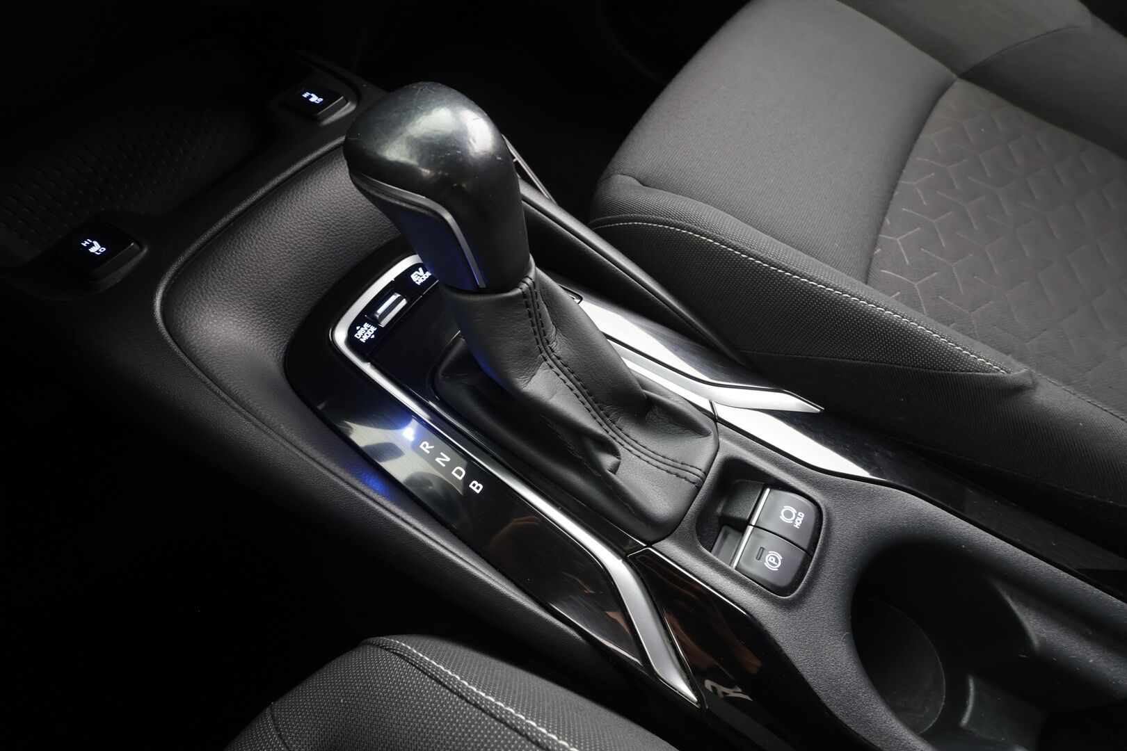 Toyota Corolla 2020 Touring Sports 1,8 Hybrid Active - | ACC | Lohko | P.Kamera | LED | Apple&Android | Suomi-auto | Kahdet Renkaat | Merkkihuollettu |