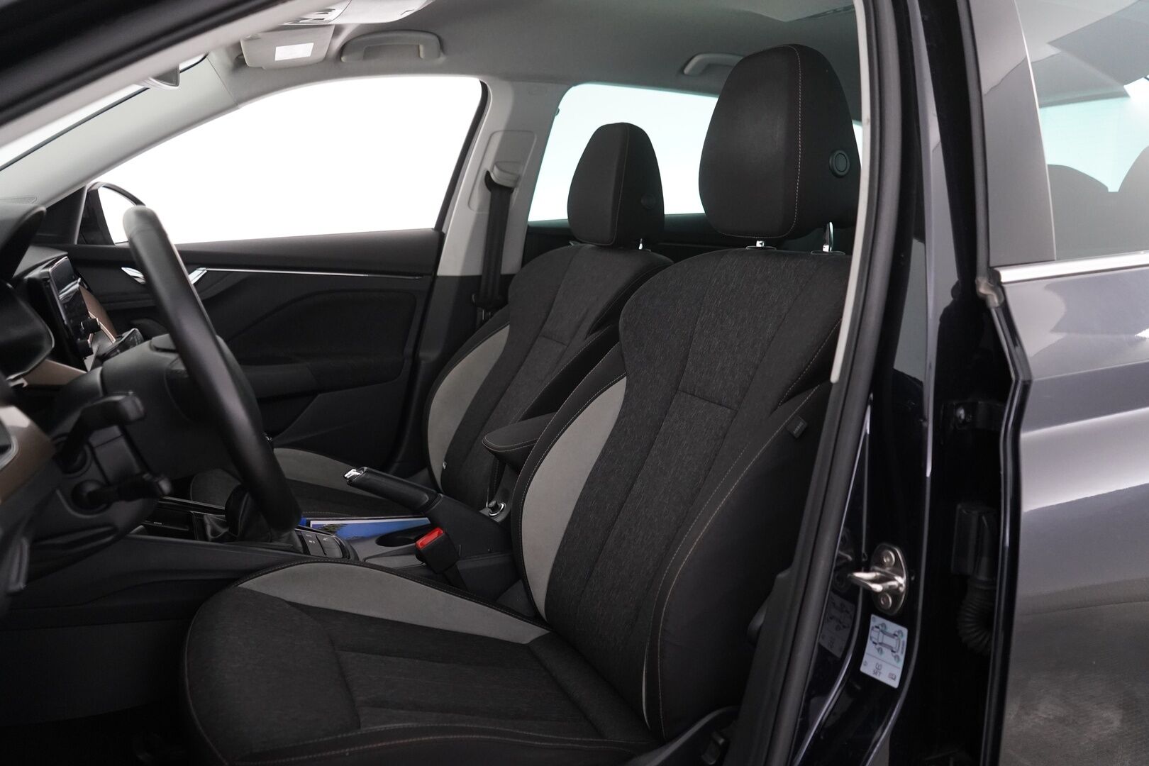 Skoda Scala 2020 1,0 TSI G-TEC Style *ACC / Lohko / Kamera / Tutkat / S.kontti* - Kahdet Skodan alumiinivanteet, sekä hyväkuntoiset renkaat / Viimeisin huolto 08.25 / 1-Omisteinen / Suomi-auto - HULLUT JOULUT KORKOTARJOUS 2,49% 