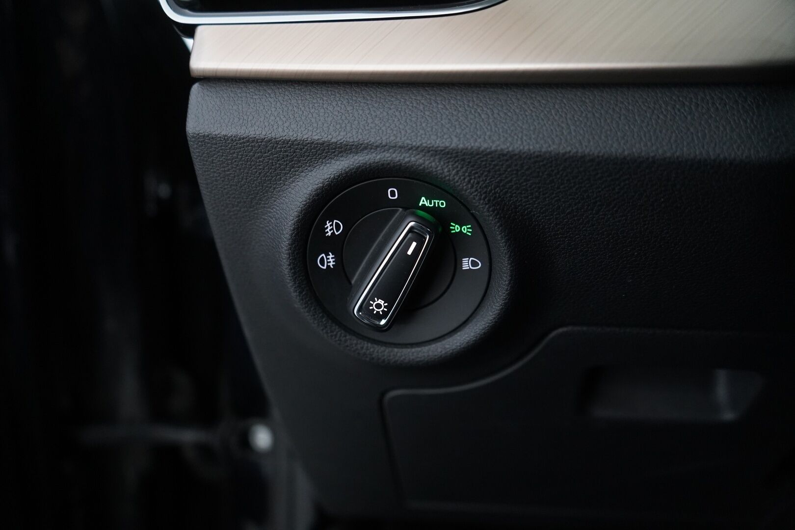 Skoda Scala 2020 1,0 TSI G-TEC Style *ACC / Lohko / Kamera / Tutkat / S.kontti* - Kahdet Skodan alumiinivanteet, sekä hyväkuntoiset renkaat / Viimeisin huolto 08.25 / 1-Omisteinen / Suomi-auto - HULLUT JOULUT KORKOTARJOUS 2,49% 