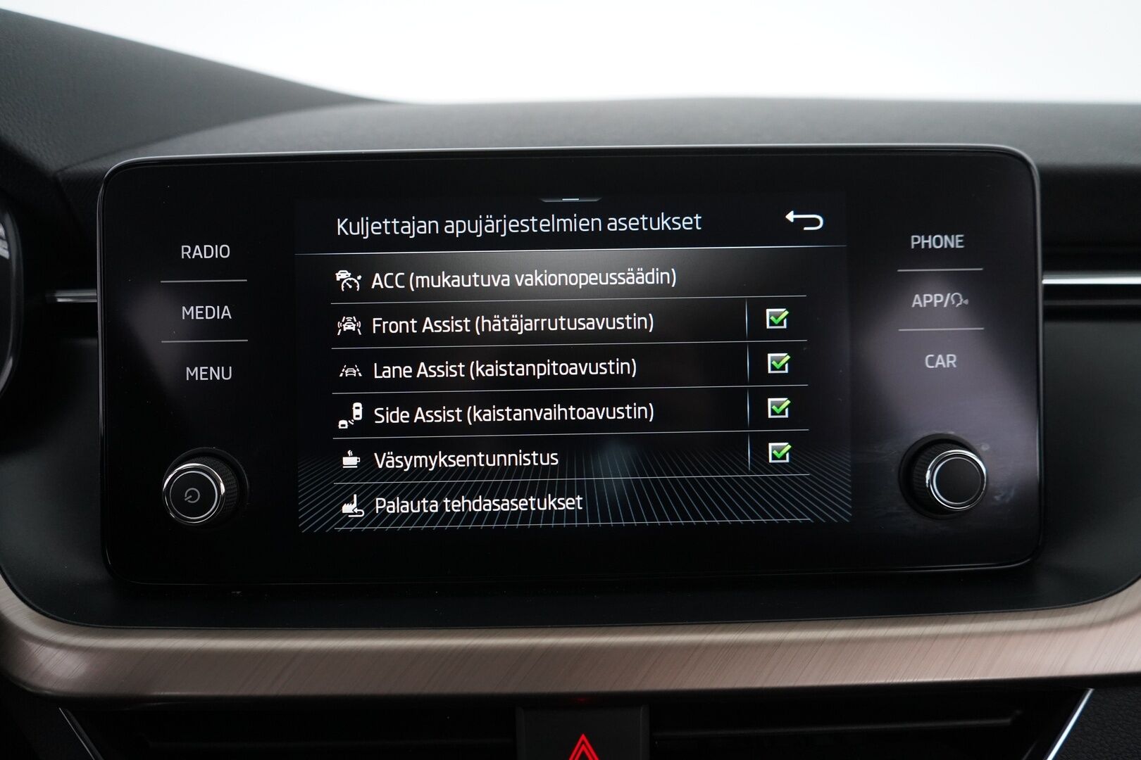 Skoda Scala 2020 1,0 TSI G-TEC Style *ACC / Lohko / Kamera / Tutkat / S.kontti* - Kahdet Skodan alumiinivanteet, sekä hyväkuntoiset renkaat / Viimeisin huolto 08.25 / 1-Omisteinen / Suomi-auto - HULLUT JOULUT KORKOTARJOUS 2,49% 