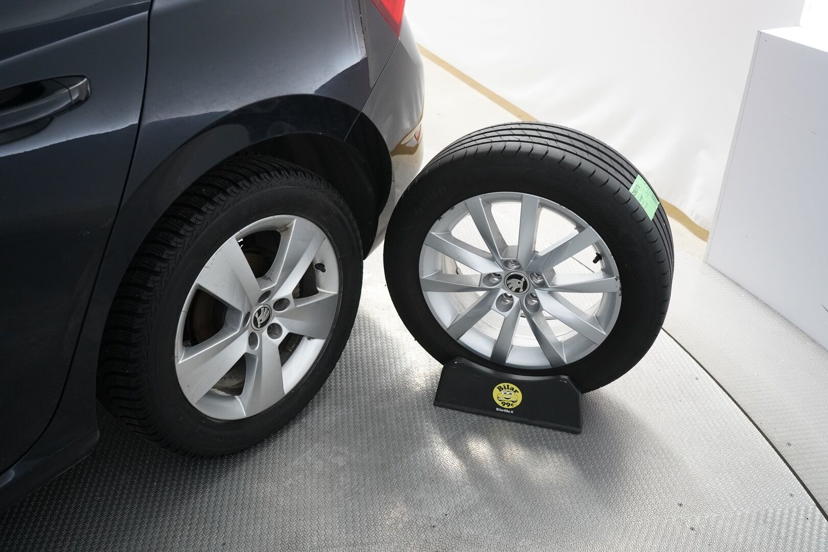 Skoda Scala 2020 1,0 TSI G-TEC Style *ACC / Lohko / Kamera / Tutkat / S.kontti* - Kahdet Skodan alumiinivanteet, sekä hyväkuntoiset renkaat / Viimeisin huolto 08.25 / 1-Omisteinen / Suomi-auto - HULLUT JOULUT KORKOTARJOUS 2,49% 