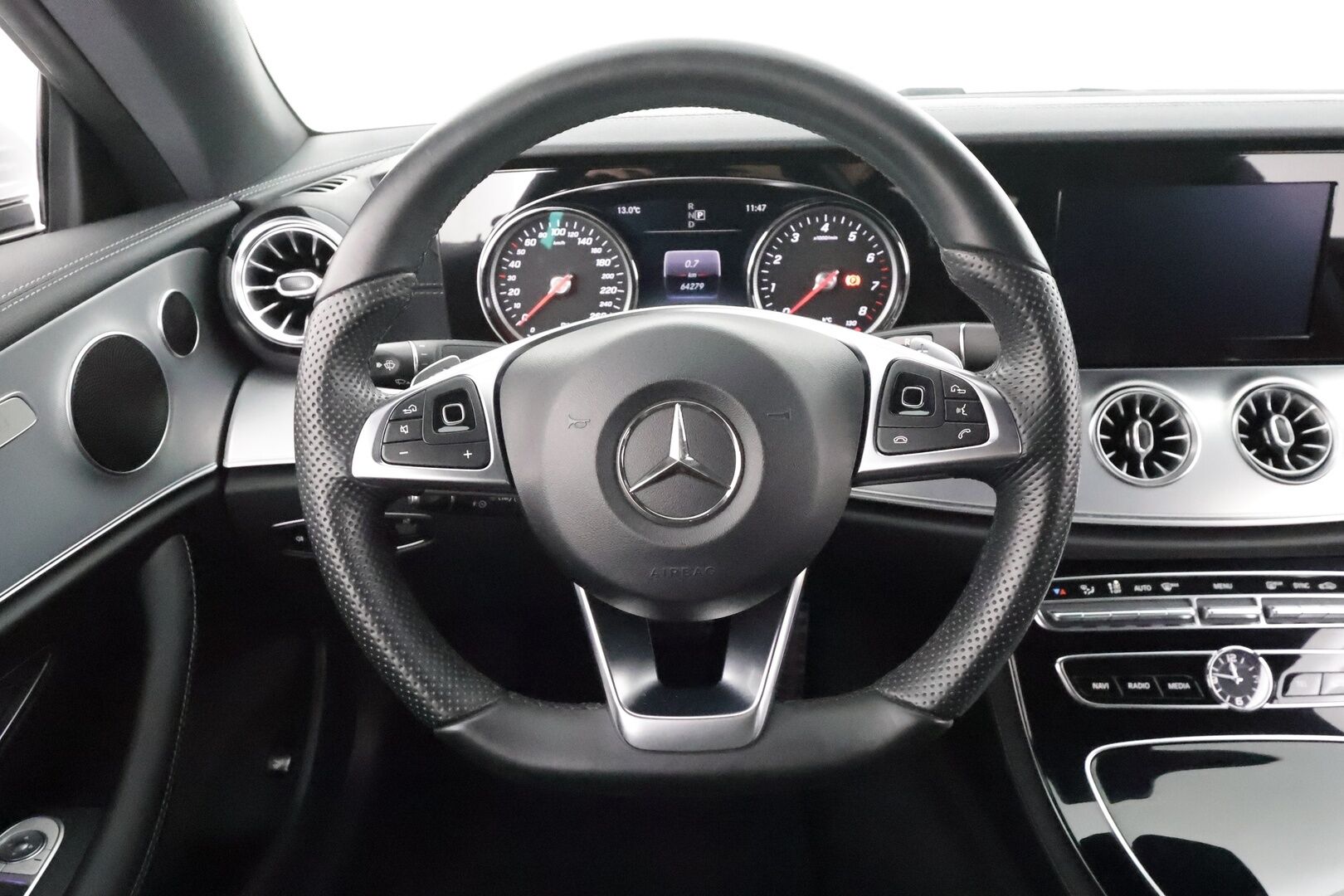 Mercedes-Benz E 2017 200 A Coupé Business AMG * Webasto / Multibeam / P.kamera / Katveavustin / Sportpenkit / Ambient-valot / Keyless * - Kahdet renkaat - HULLU BLACKWEEK KORKOTARJOUS 2,49%