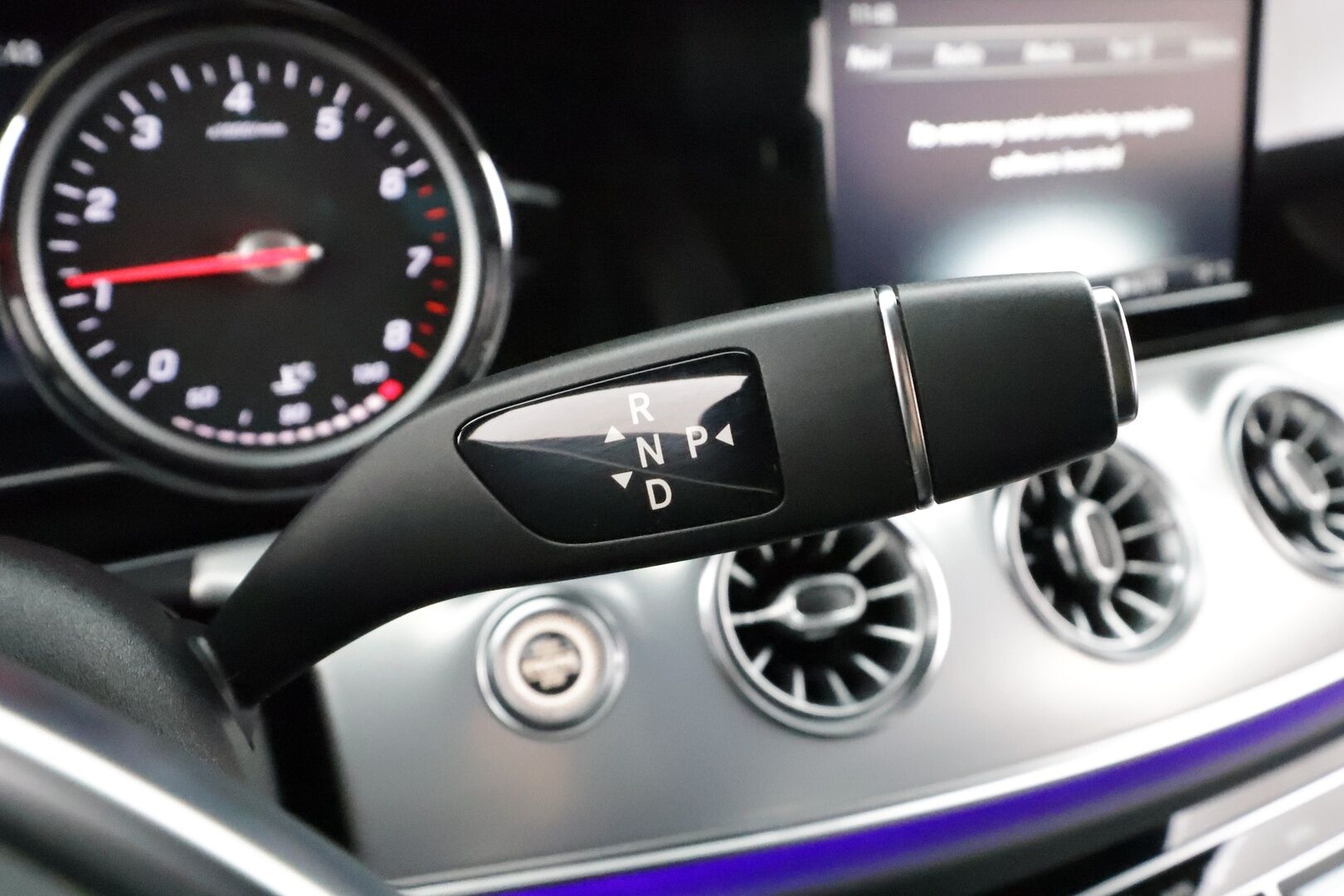 Mercedes-Benz E 2017 200 A Coupé Business AMG * Webasto / Multibeam / P.kamera / Katveavustin / Sportpenkit / Ambient-valot / Keyless * - Kahdet renkaat - HULLU BLACKWEEK KORKOTARJOUS 2,49%