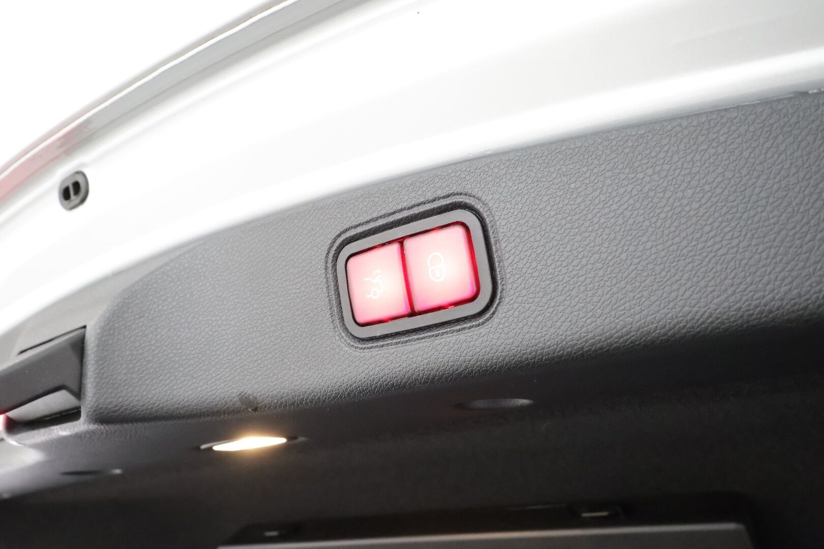 Mercedes-Benz E 2017 200 A Coupé Business AMG * Webasto / Multibeam / P.kamera / Katveavustin / Sportpenkit / Ambient-valot / Keyless * - Kahdet renkaat - HULLU BLACKWEEK KORKOTARJOUS 2,49%