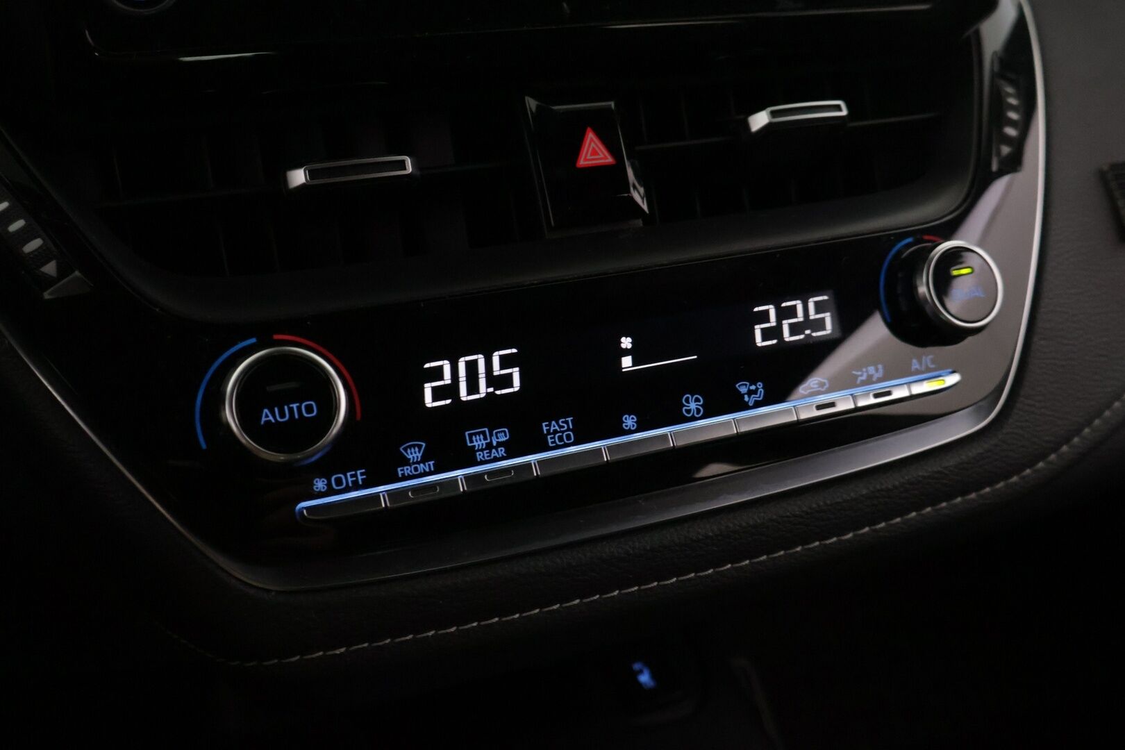 Toyota Corolla 2020 Touring Sports 2,0 Hybrid Active Business YritysOutlet - Myydään vain yrityksille