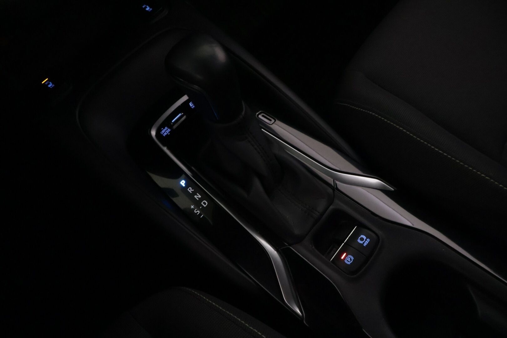 Toyota Corolla 2020 Touring Sports 2,0 Hybrid Active Business YritysOutlet - Myydään vain yrityksille