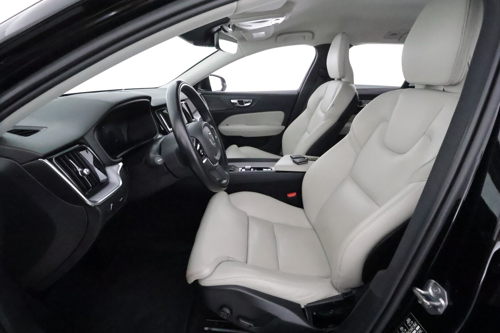 Volvo V60 2020 D3 AWD Business aut **Webasto / Adapt.Vakkari / LED-valot / P.Tutkat / Harman/Kardon / Sporttinahat / Navi** - Suomi-auto / Kahdet Renkaat