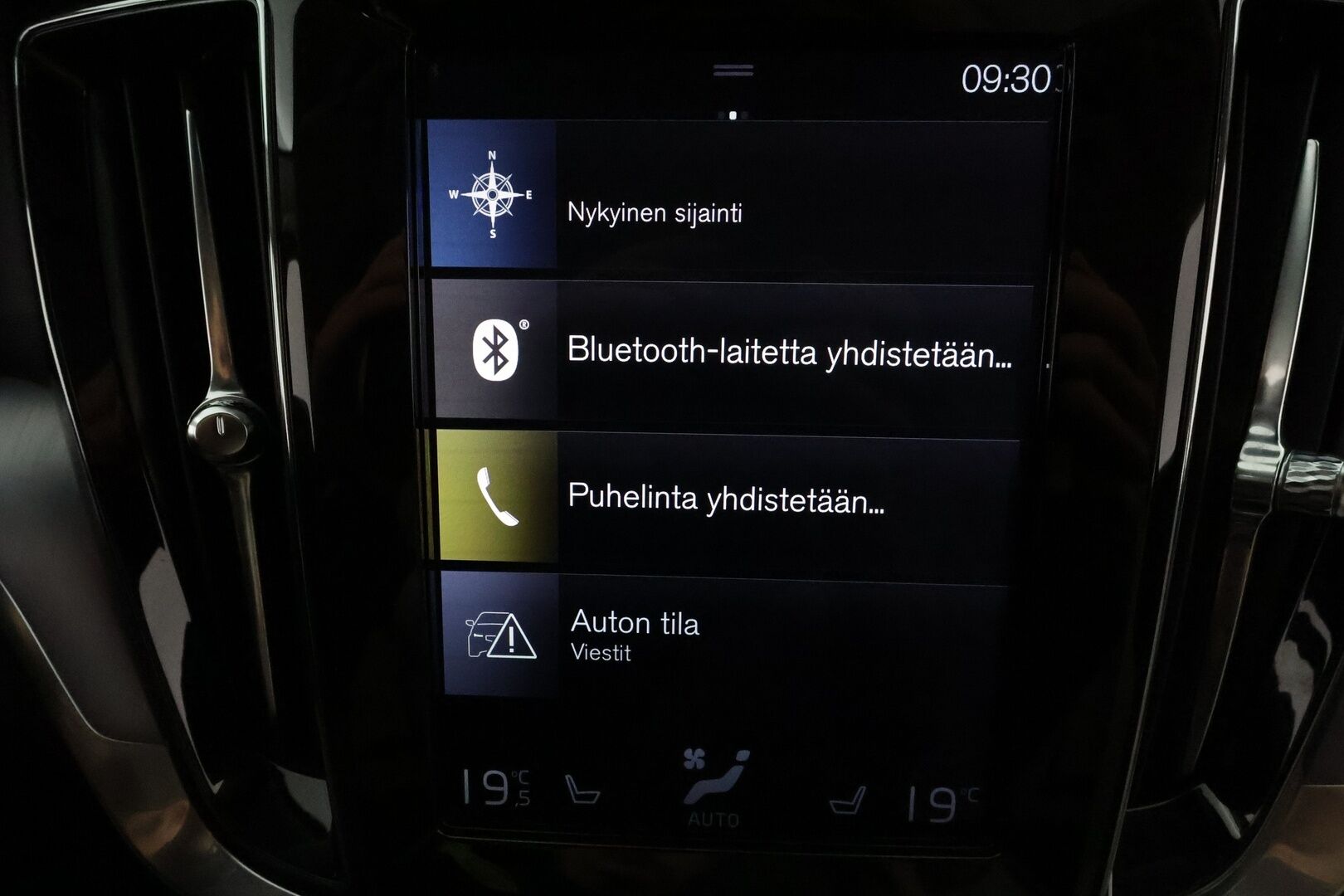 Volvo V60 2020 D3 AWD Business aut **Webasto / Adapt.Vakkari / LED-valot / P.Tutkat / Harman/Kardon / Sporttinahat / Navi** - Suomi-auto / Kahdet Renkaat