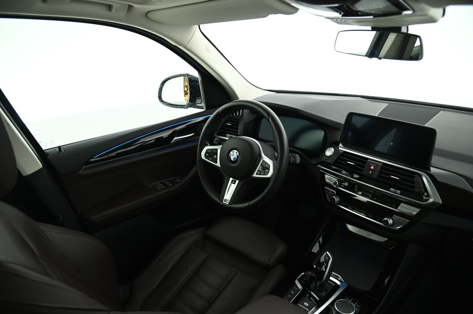 BMW X3 2020 G01 xDrive 30e A Business xLine *ACC / Adapt. LED /360-kamera / Hifi / Eleohjaus / M-Sport ratti / Nahat / Proff. nav / Carplay* - 3,99 % KORKOTARJOUS TÄHÄN AUTOON - Akkutestattu! SOH Arvo 90% /1- omisteinen Suomi-auto täydellisellä merkkihuolto historialla!