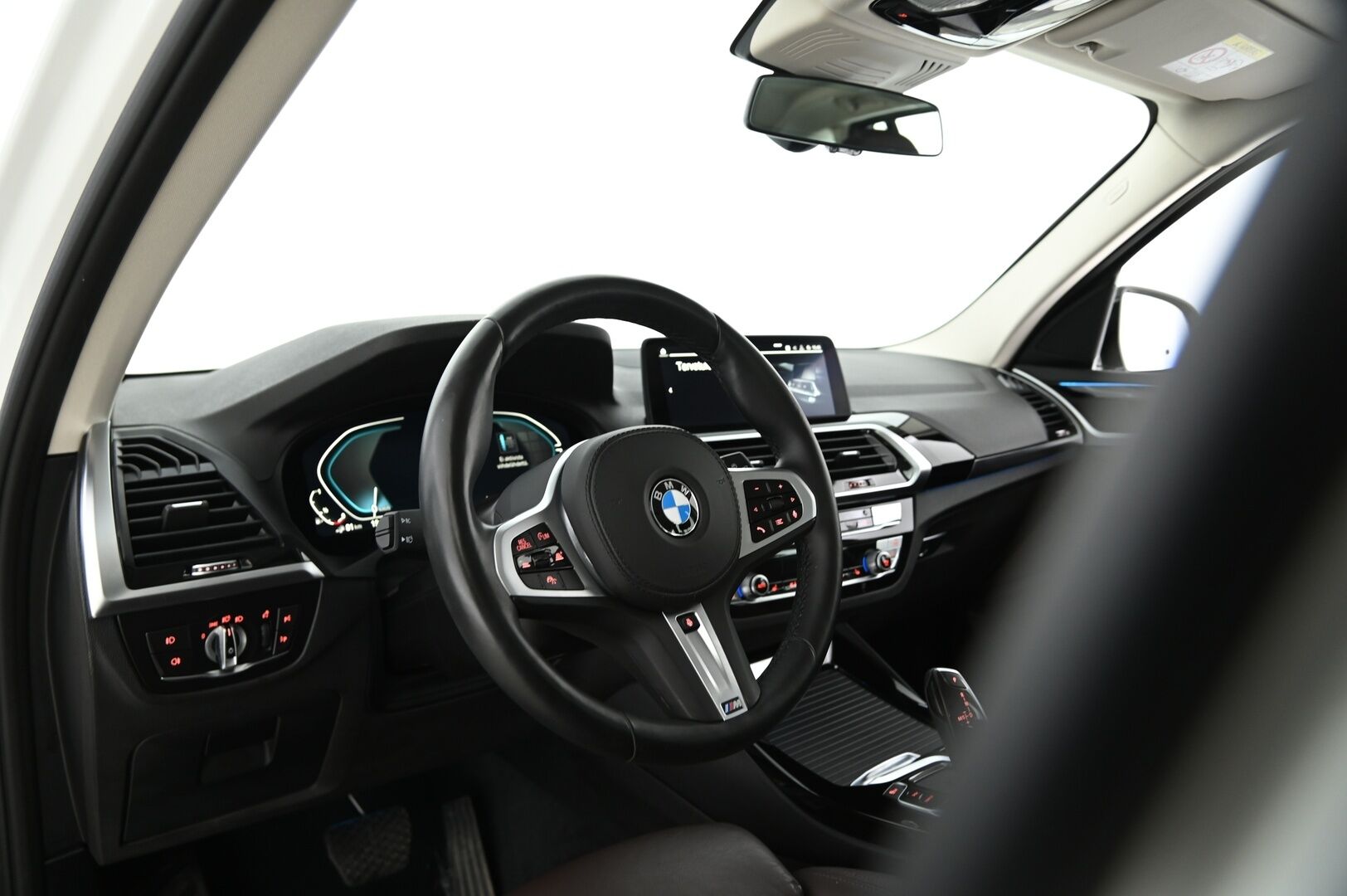 BMW X3 2020 G01 xDrive 30e A Business xLine *ACC / Adapt. LED /360-kamera / Hifi / Eleohjaus / M-Sport ratti / Nahat / Proff. nav / Carplay* - 3,99 % KORKOTARJOUS TÄHÄN AUTOON - Akkutestattu! SOH Arvo 90% /1- omisteinen Suomi-auto täydellisellä merkkihuolto historialla!