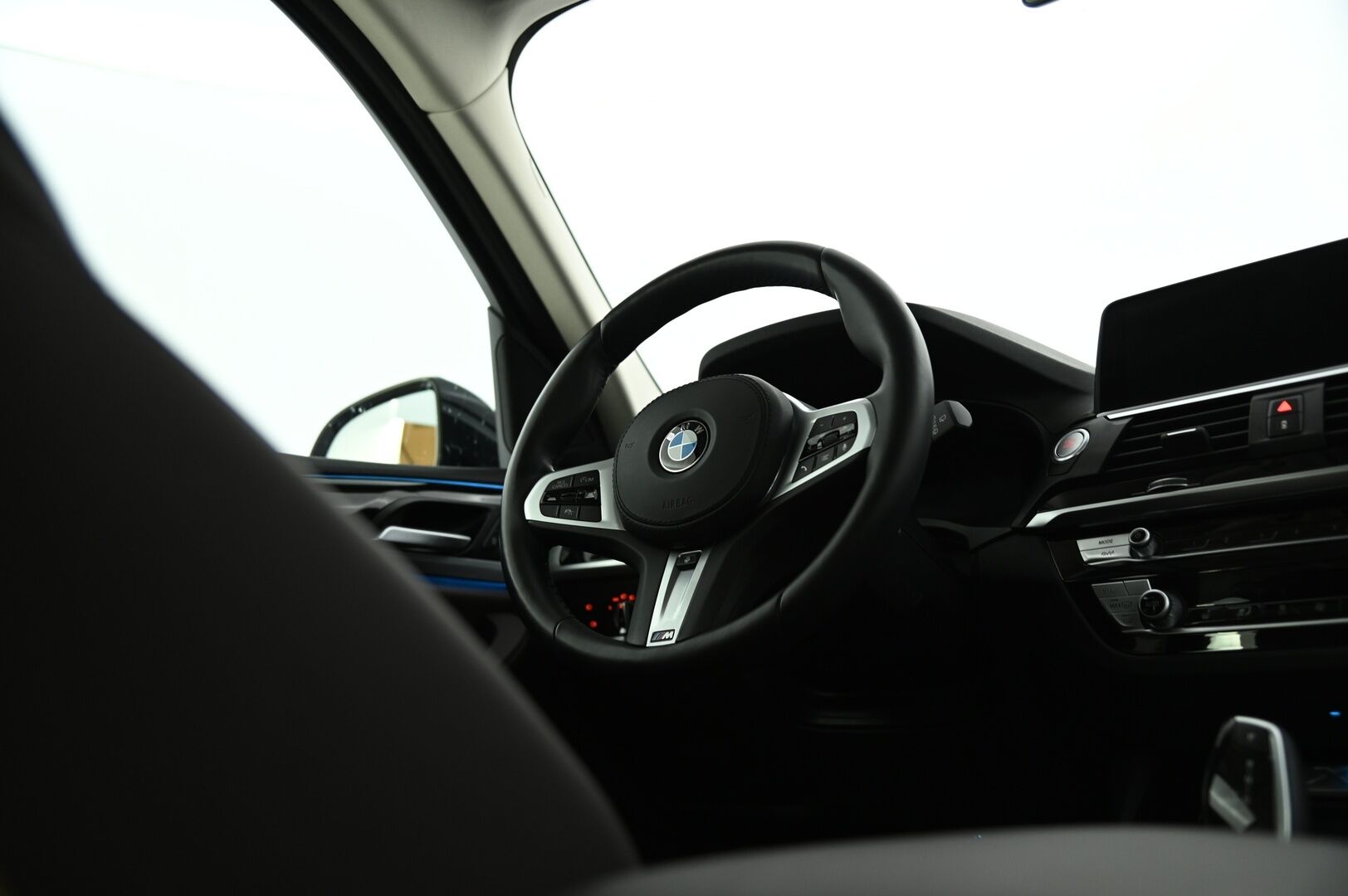 BMW X3 2020 G01 xDrive 30e A Business xLine *ACC / Adapt. LED /360-kamera / Hifi / Eleohjaus / M-Sport ratti / Nahat / Proff. nav / Carplay* - 3,99 % KORKOTARJOUS TÄHÄN AUTOON - Akkutestattu! SOH Arvo 90% /1- omisteinen Suomi-auto täydellisellä merkkihuolto historialla!
