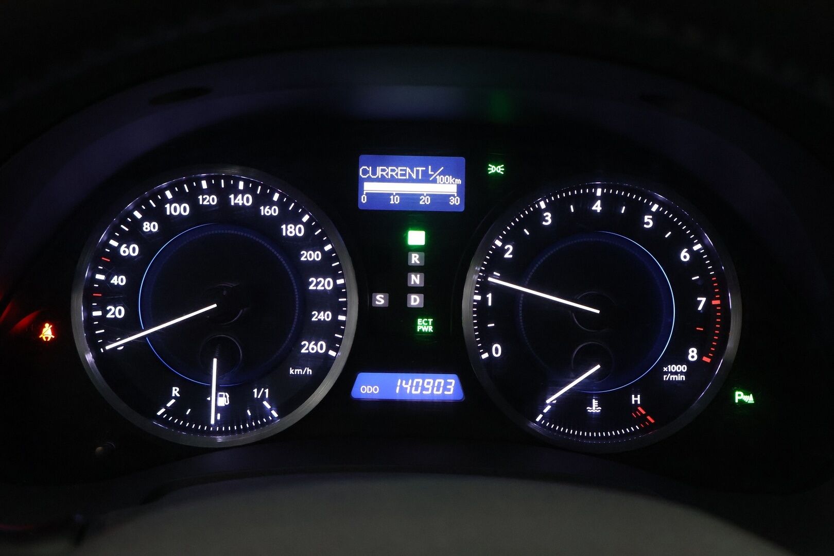 Lexus IS 2012 250 Executive aut - Nahkasisusta / KeylessGo / Vakkari / Xenon / Sähköpenkit / Lohkolämmitin / 2x Renkaat aluvantein / Vähän ajettu!