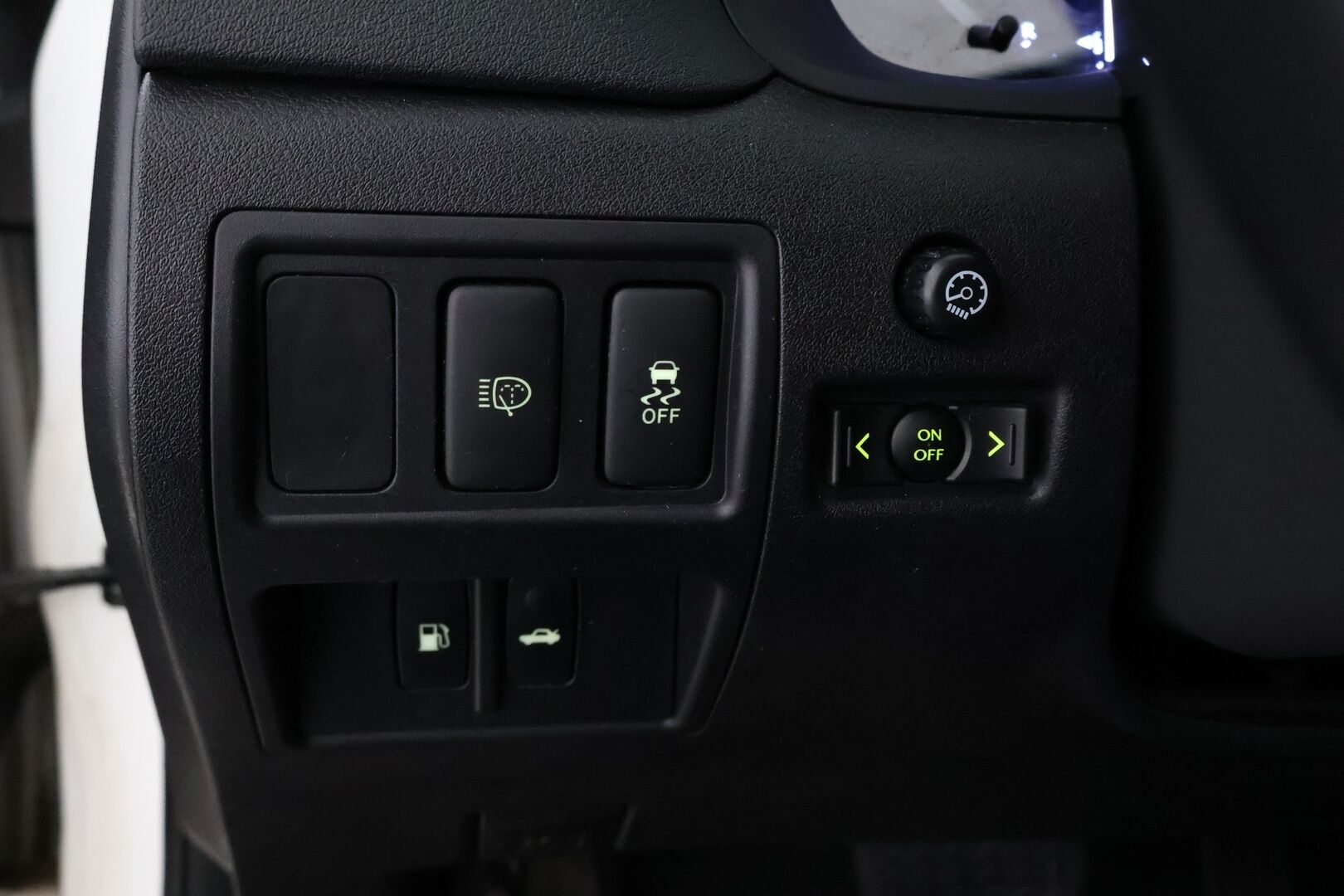 Lexus IS 2012 250 Executive aut - Nahkasisusta / KeylessGo / Vakkari / Xenon / Sähköpenkit / Lohkolämmitin / 2x Renkaat aluvantein / Vähän ajettu!