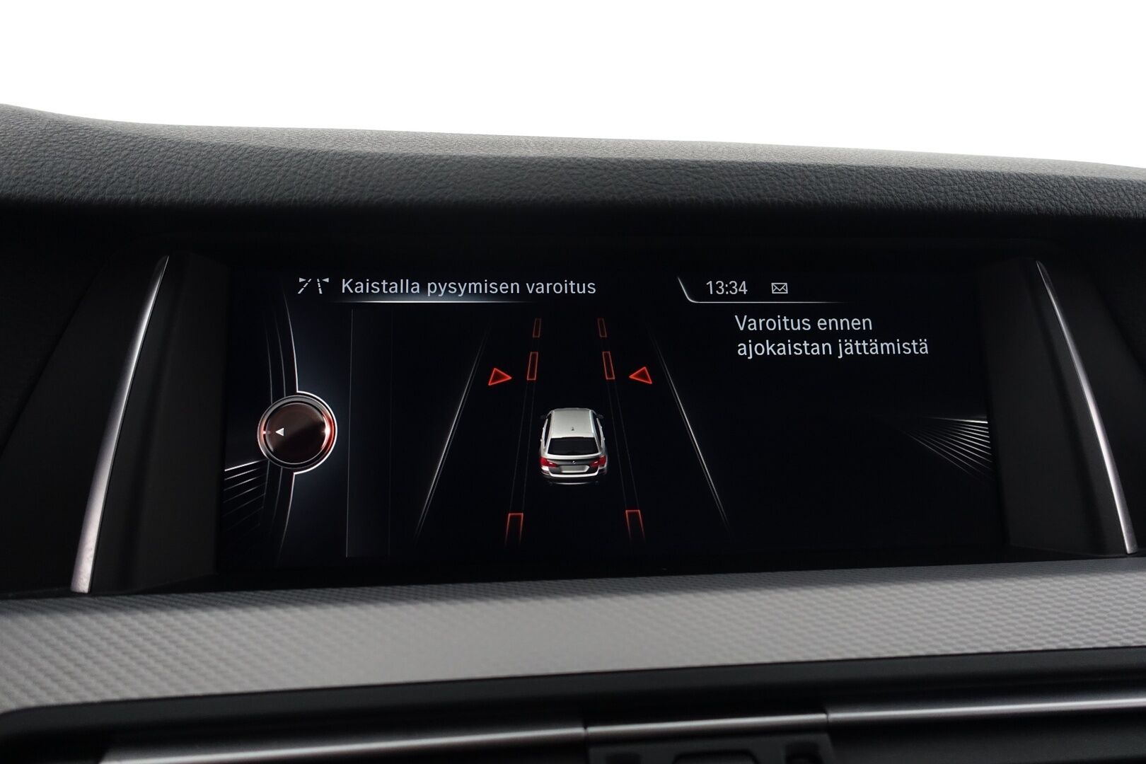 BMW 530 2016 F11 Touring 530d A xDrive Business M Sport - | SUPERVARUSTEET | HUD | Imuovet | Digimittaristo | Panoraama | Comfort Penkit Muistilla  | DA | HiFi | Proffa Navi | Comfort Access | Adapt. LED | Nahkasisusta |