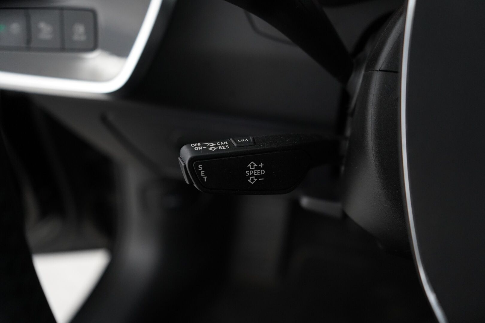 Audi A6 2020 Avant Business Sport 40 TDI MHEV quattro S tronic *Webasto / Matrix LED / B&O / 360 Kamera / Navi * - Suomi-auto / Merkkihuoltohistoria / Jakohihna vaihdettu 204tkm / Kahdet Audin vanteet