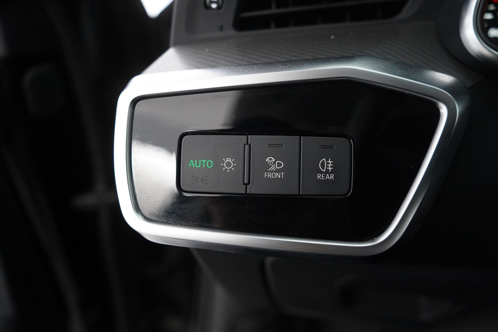 Audi A6 2020 Avant Business Sport 40 TDI MHEV quattro S tronic *Webasto / Matrix LED / B&O / 360 Kamera / Navi * - Suomi-auto / Merkkihuoltohistoria / Jakohihna vaihdettu 204tkm / Kahdet Audin vanteet