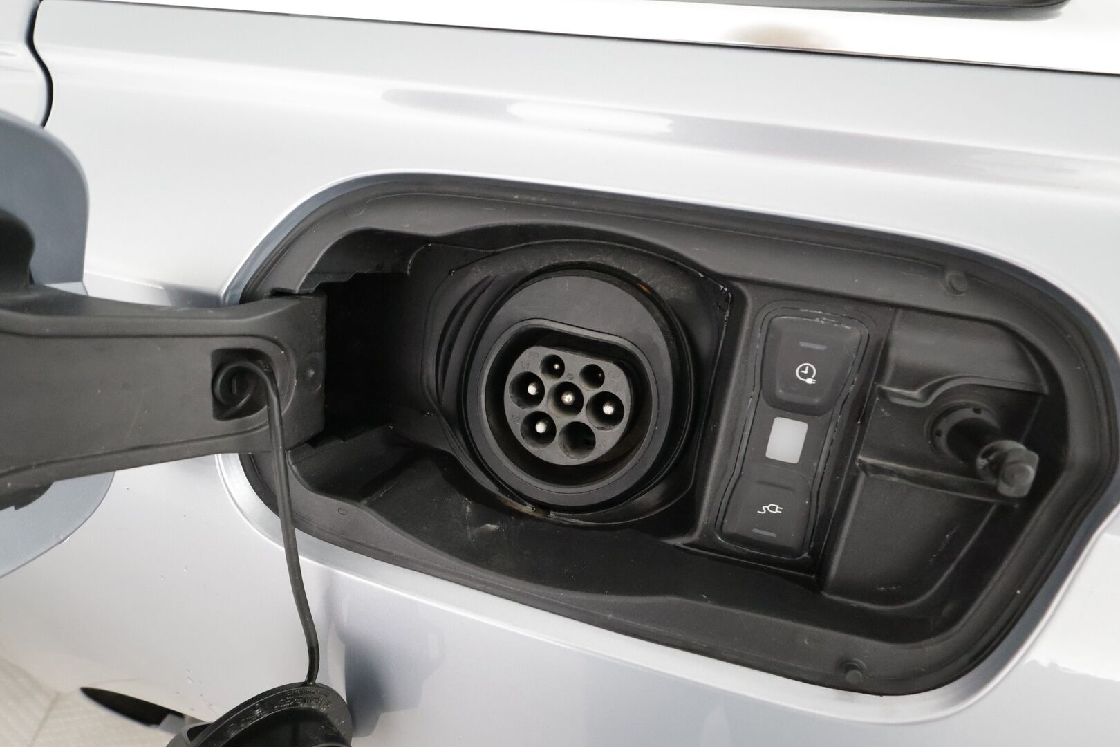 Audi A6 2020 Sedan Business Sport 50 TFSI e quattro S tronic * ACC / B&O / Night Vision / HUD / 360° / Muistipenkki / Navi * - KATSO POIKKEUKSELLINEN HINTA! / Suomi-auto / SoH 90.4% / Kahdet OEM vanteet / Huippuvarusteet! / Myydään juuri huollettuna