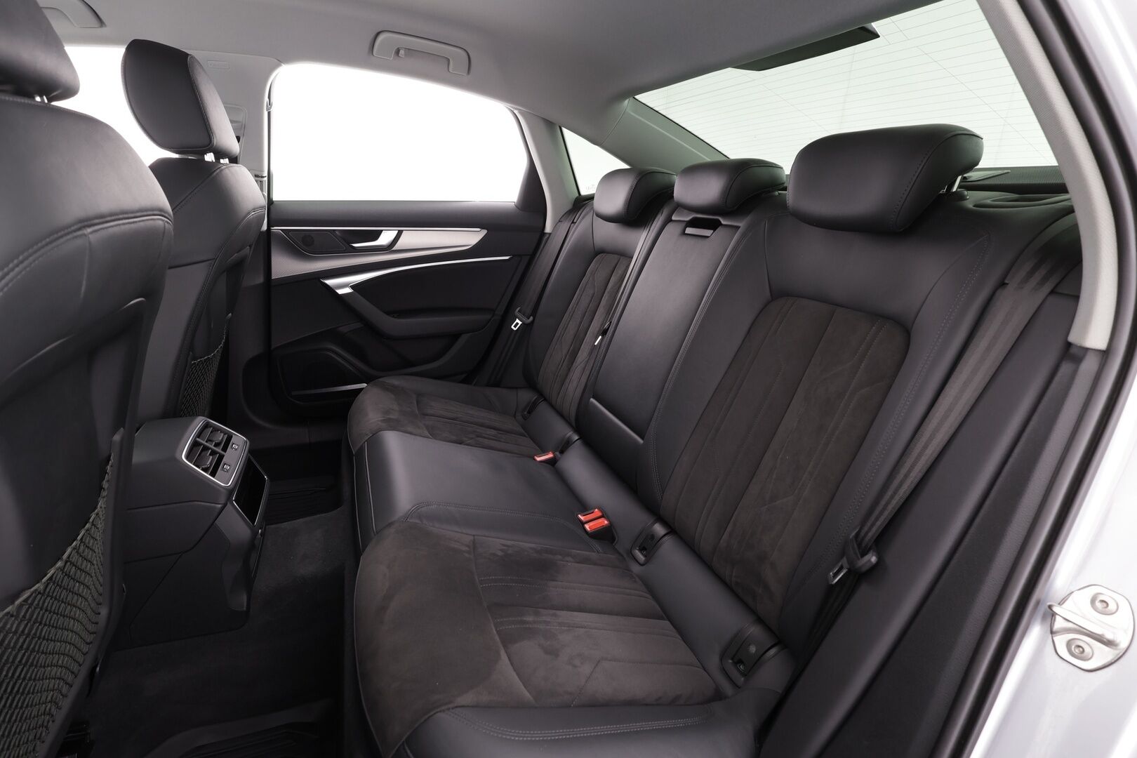 Audi A6 2020 Sedan Business Sport 50 TFSI e quattro S tronic * ACC / B&O / Night Vision / HUD / 360° / Muistipenkki / Navi * - KATSO POIKKEUKSELLINEN HINTA! / Suomi-auto / SoH 90.4% / Kahdet OEM vanteet / Huippuvarusteet! / Myydään juuri huollettuna