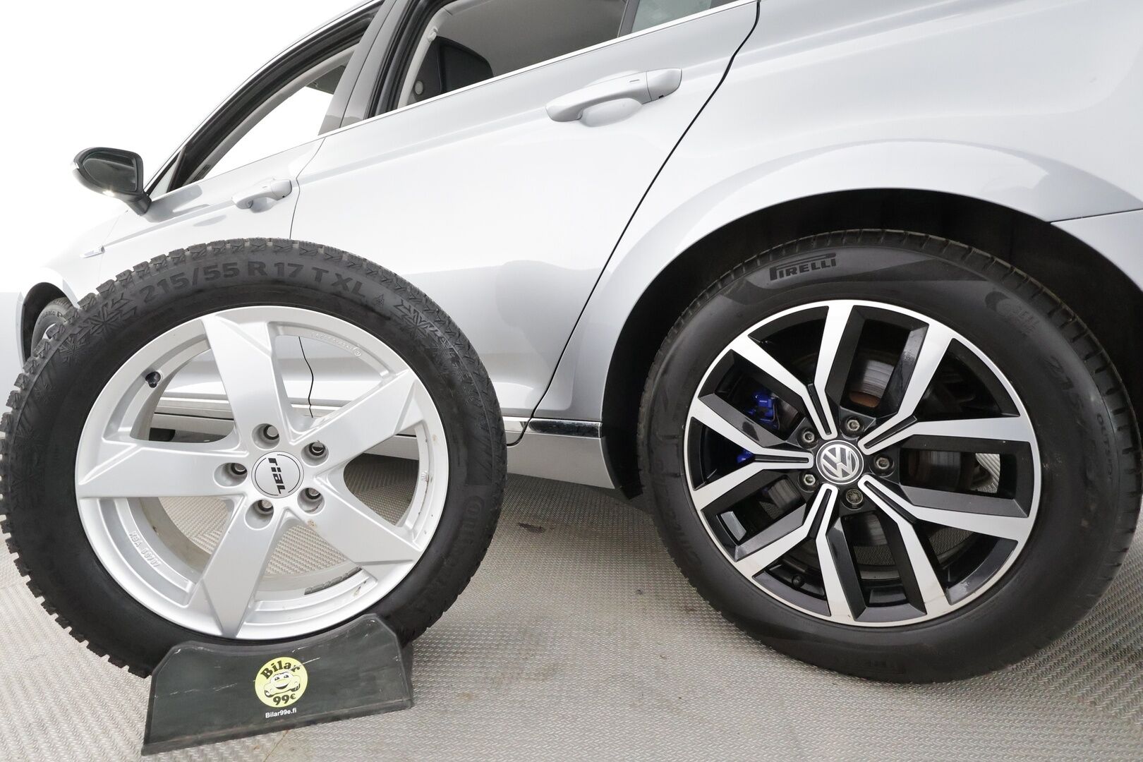 Volkswagen Passat 2020 Variant GTE Plug-In Hybrid 160 kW DSG * Webasto / Koukku / ACC / Matrix / P.Kamera / Kaistavahti / Navi / Keyless * - Suomi-auto / Kahdet renkaat aluvanteilla / 2x Latauskaapelit - HULLUT AVAJAISHULINAT KORKOTARJOUS 3,29 %