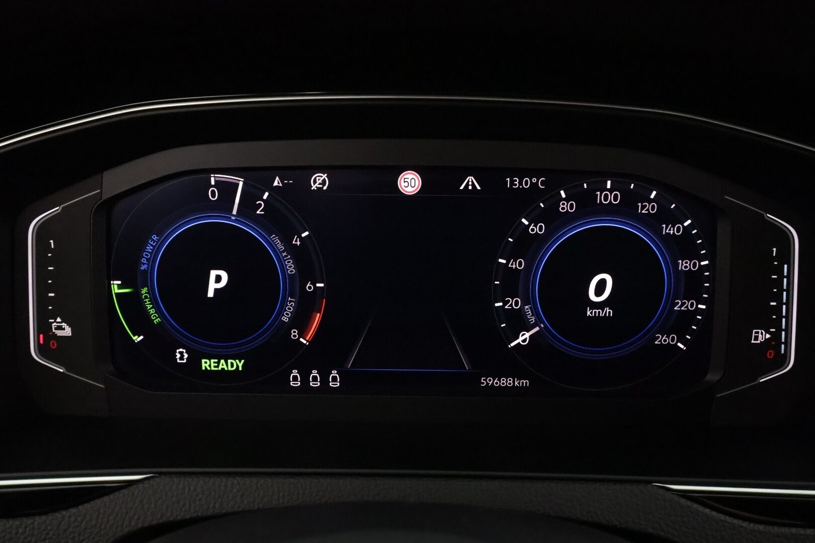 Volkswagen Passat 2020 Variant GTE Plug-In Hybrid 160 kW DSG * Webasto / Koukku / ACC / Matrix / P.Kamera / Kaistavahti / Navi / Keyless * - Suomi-auto / Kahdet renkaat aluvanteilla / 2x Latauskaapelit - HULLUT AVAJAISHULINAT KORKOTARJOUS 3,29 %