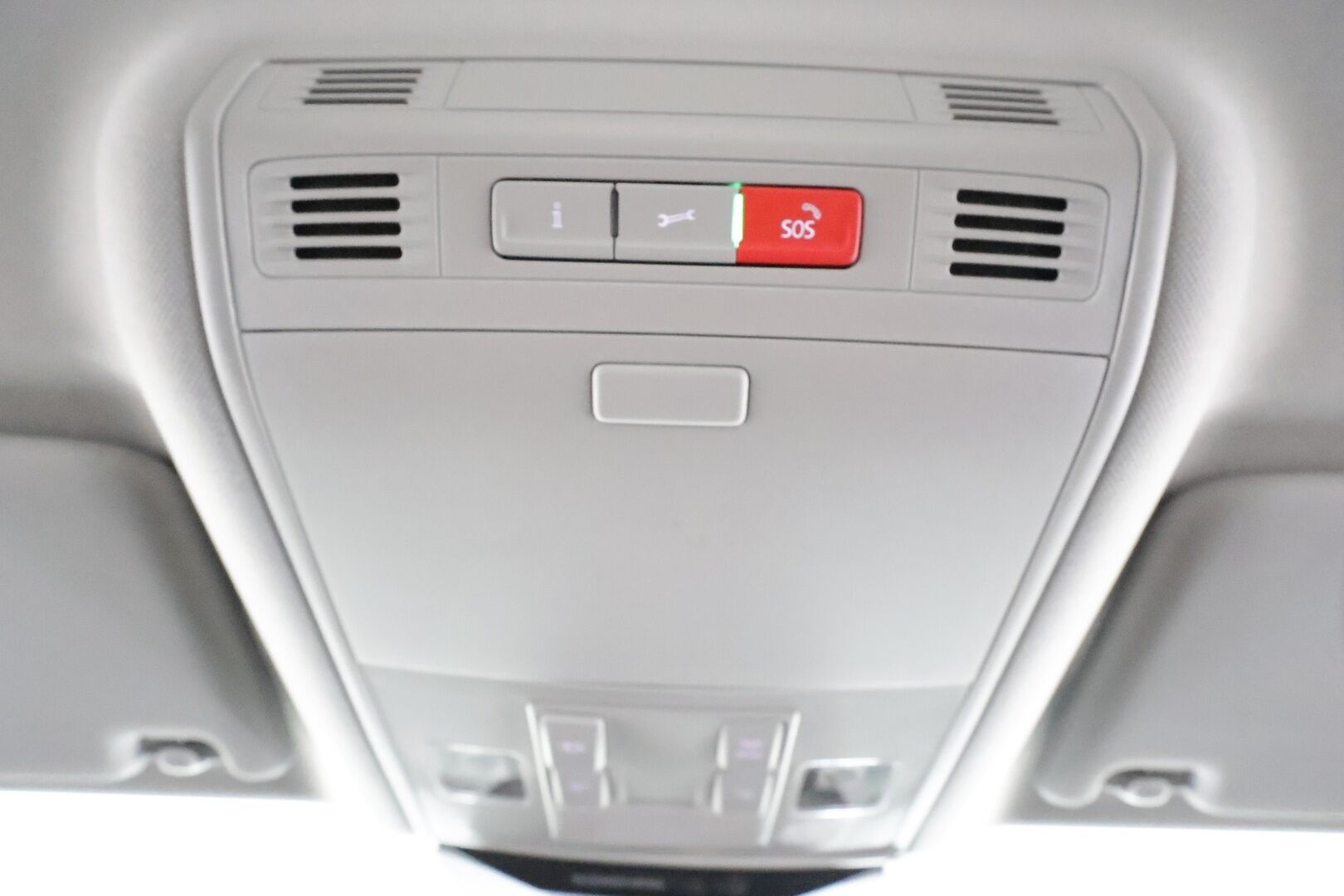 Volkswagen Passat 2020 Variant GTE Plug-In Hybrid 160 kW DSG * Webasto / Koukku / ACC / Matrix / P.Kamera / Kaistavahti / Navi / Keyless * - Suomi-auto / Kahdet renkaat aluvanteilla / 2x Latauskaapelit - HULLUT AVAJAISHULINAT KORKOTARJOUS 3,29 %