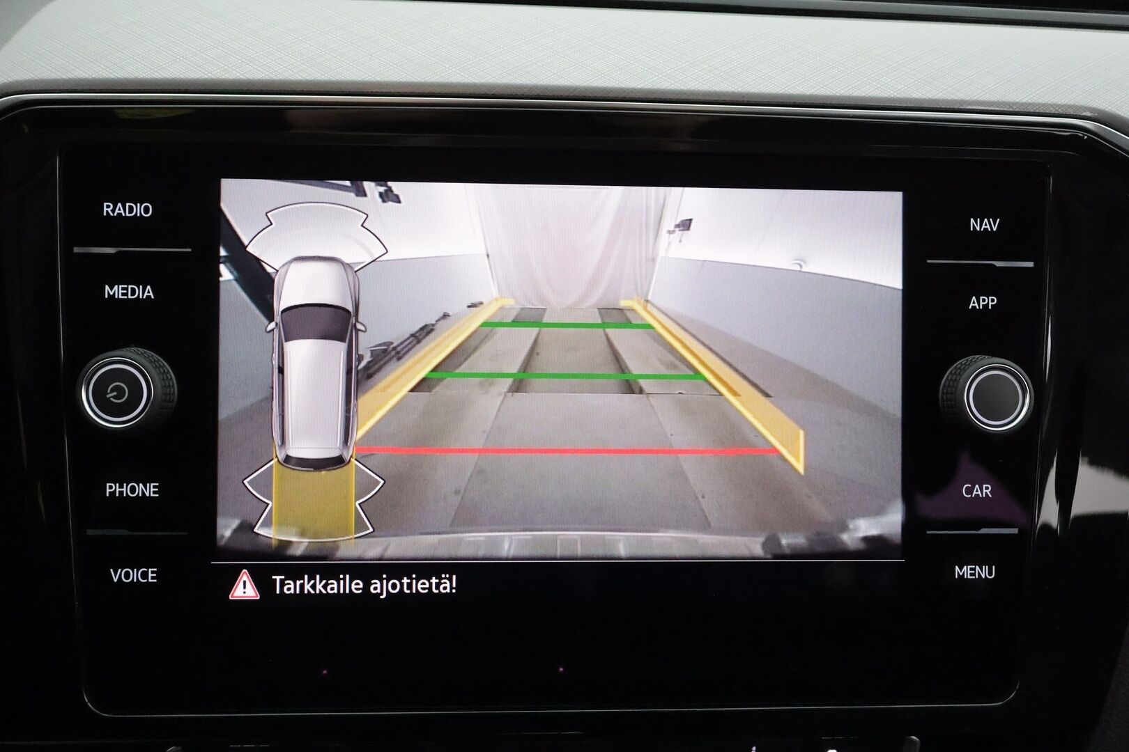 Volkswagen Passat 2020 Variant GTE Plug-In Hybrid 160 kW DSG * Webasto / Koukku / ACC / Matrix / P.Kamera / Kaistavahti / Navi / Keyless * - Suomi-auto / Kahdet renkaat aluvanteilla / 2x Latauskaapelit - HULLUT AVAJAISHULINAT KORKOTARJOUS 3,29 %