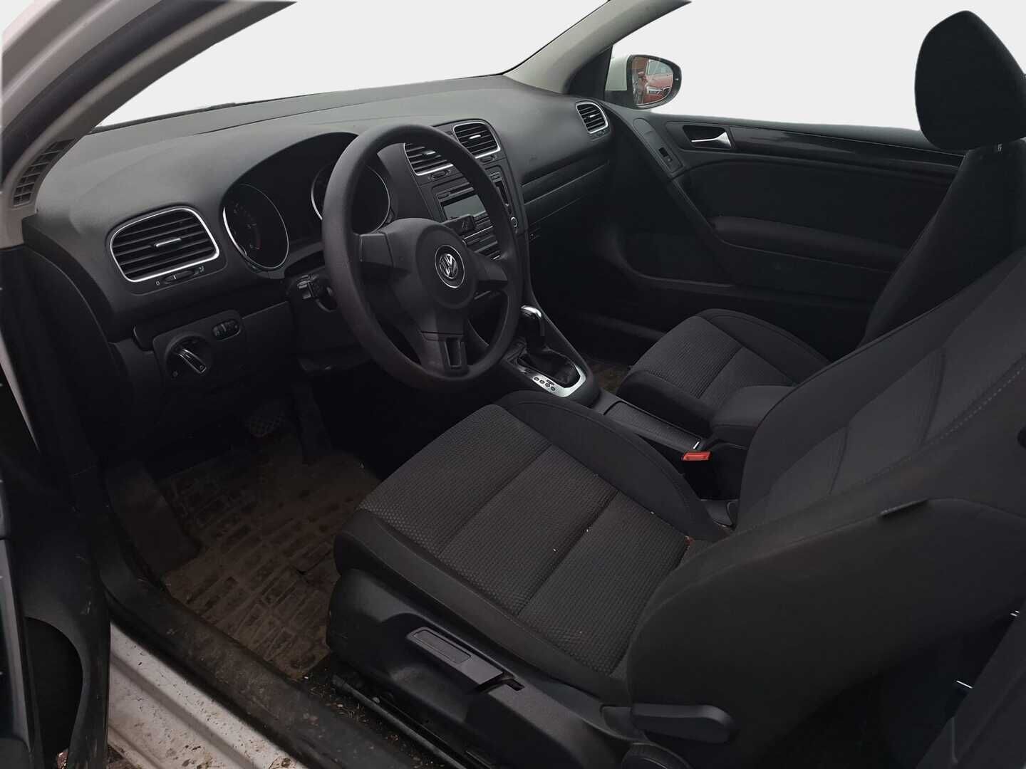 Volkswagen Golf 2011 Comfortline 1,6 TDI BlueMotion Technology DSG 2ov *YritysOutlet - Myydään vain yrityksille*  *Vakkari / 2x renkaat*