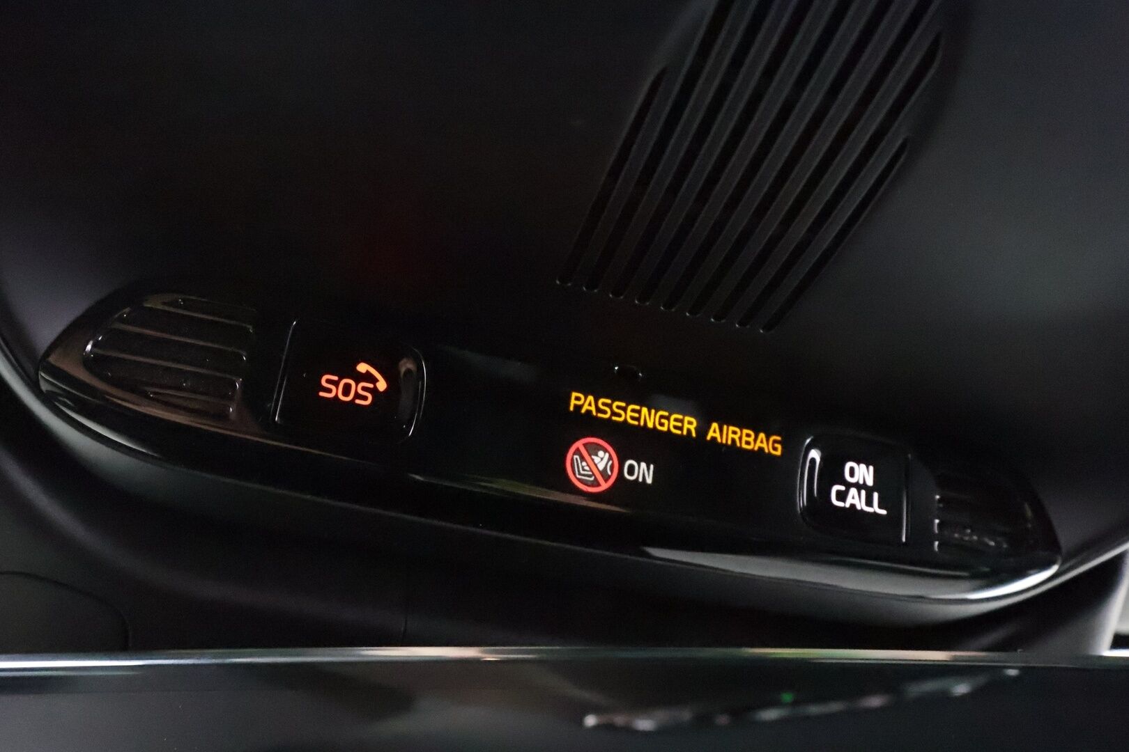 Volvo V60 2020 T5 AWD Business R-Design aut * Webasto / Koukku / ACC / Full-LED / 360 / Sportpenkki Muistilla / Keyless * - HUD / Suomi-auto / Kahdet renkaat aluvanteilla / Merkkihuollot