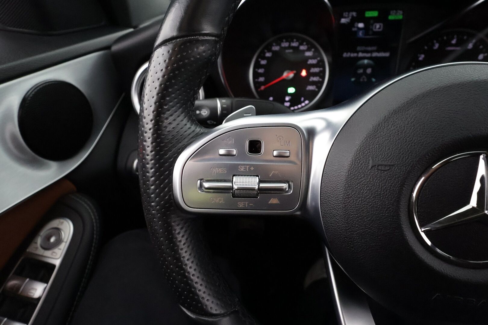 Mercedes-Benz C 2020 300 e 4MATIC A Business AMG Edition EQ Power * Facelift / Distronic / Multibeam LED / P.kamera / Sporttinahat / Navi * - Suomi-auto 