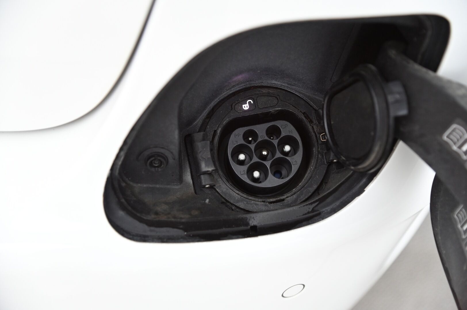 Mercedes-Benz C 2020 300 de T A Business AMG Edition EQ Power *DTR+ / Suomi-Auto / Navi / P-Kamera / Multibeam-LED* - *Juuri saapunut ja B-Huolto tehty! / AMG-Sisä- ja ulkonäköpaketti / ACC / Urheiluistuimet / Lisälämmitys / Tutkat / Musta sisäkattoverhoilu/ Siisti!* - HULLU BLACKWEEK KORKOTARJOUS 2,49%