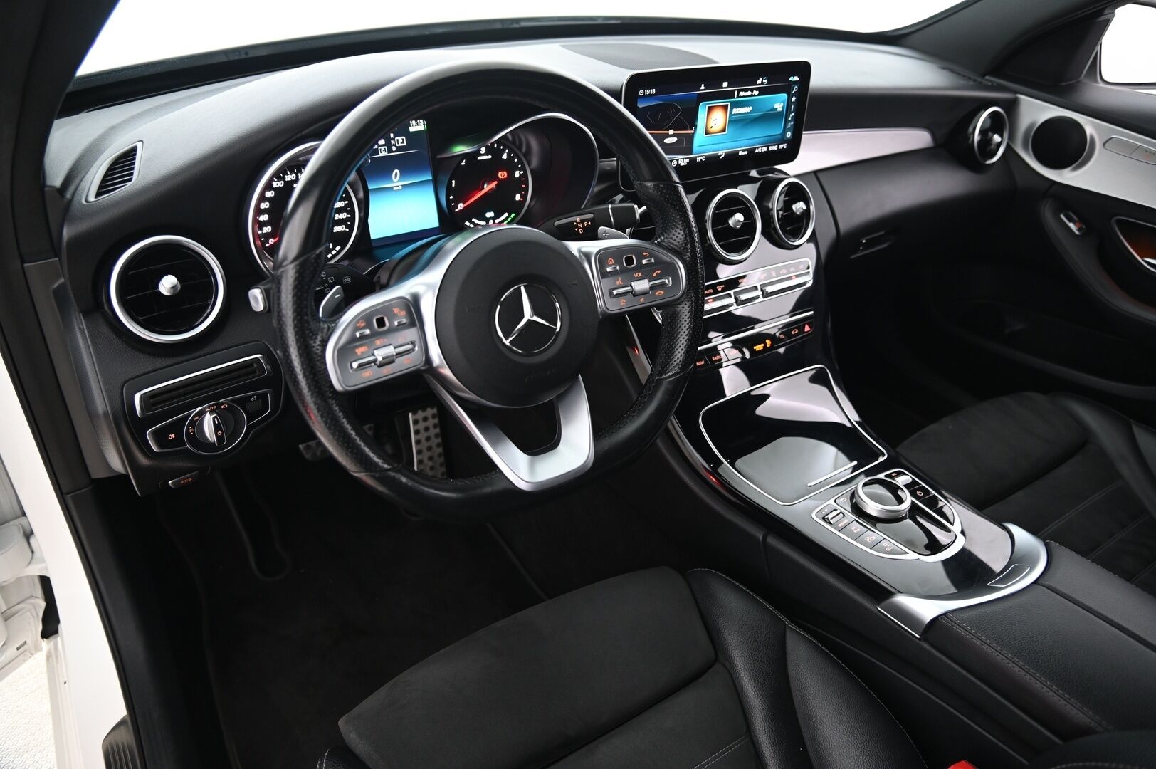 Mercedes-Benz C 2020 300 de T A Business AMG Edition EQ Power *DTR+ / Suomi-Auto / Navi / P-Kamera / Multibeam-LED* - *Juuri saapunut ja B-Huolto tehty! / AMG-Sisä- ja ulkonäköpaketti / ACC / Urheiluistuimet / Lisälämmitys / Tutkat / Musta sisäkattoverhoilu/ Siisti!* - HULLU BLACKWEEK KORKOTARJOUS 2,49%