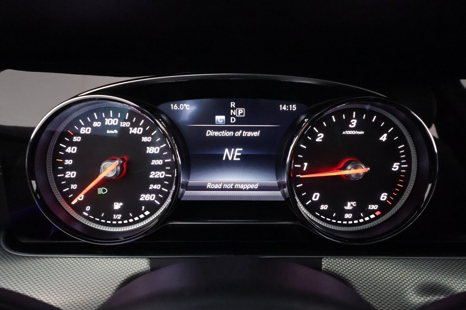 Mercedes-Benz E 2017 220d T A Premium Business AMG - Peruutuskamera / Vetokoukku / Nahka-Alcantara Sporttipenkit / Lohko & Sisäpistoke / Night / Comand Navi / Led High Performance!