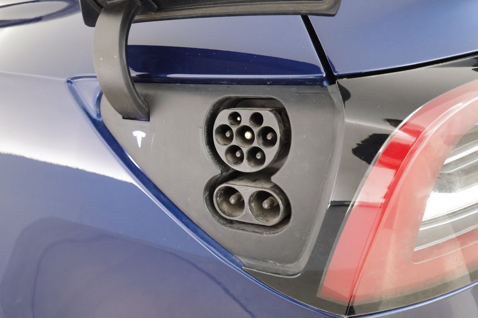 Tesla Model 3 2020 Performance * ACC / Lasikatto / Premium Audio / P.Kamera / Muistipenkki / Kaistavahti * - Suomi-auto