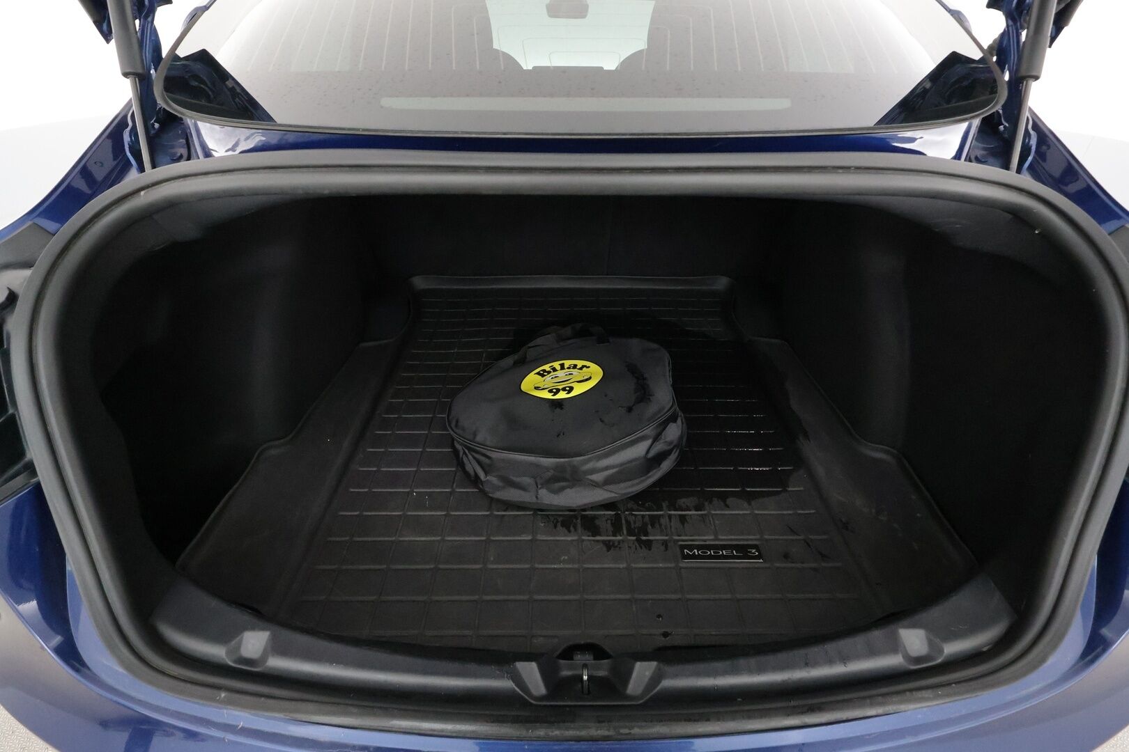 Tesla Model 3 2020 Standard Range Plus - | ACC | Lasikatto | Sähkönahat | Muistipenkki | LED | P.kamera ja tutkat | Autosteer | RCTA | Premium kaiuttimet | 2x renkaat aluin | 